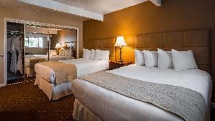 Queen Room with Two Queen Beds and Sofa Bed - Non-Smoking