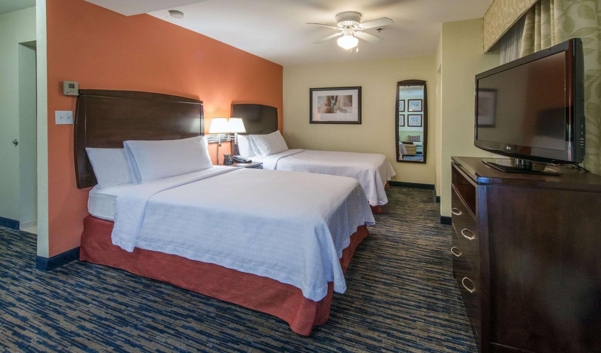 Studio Suite Two Double Beds Non-Smoking
