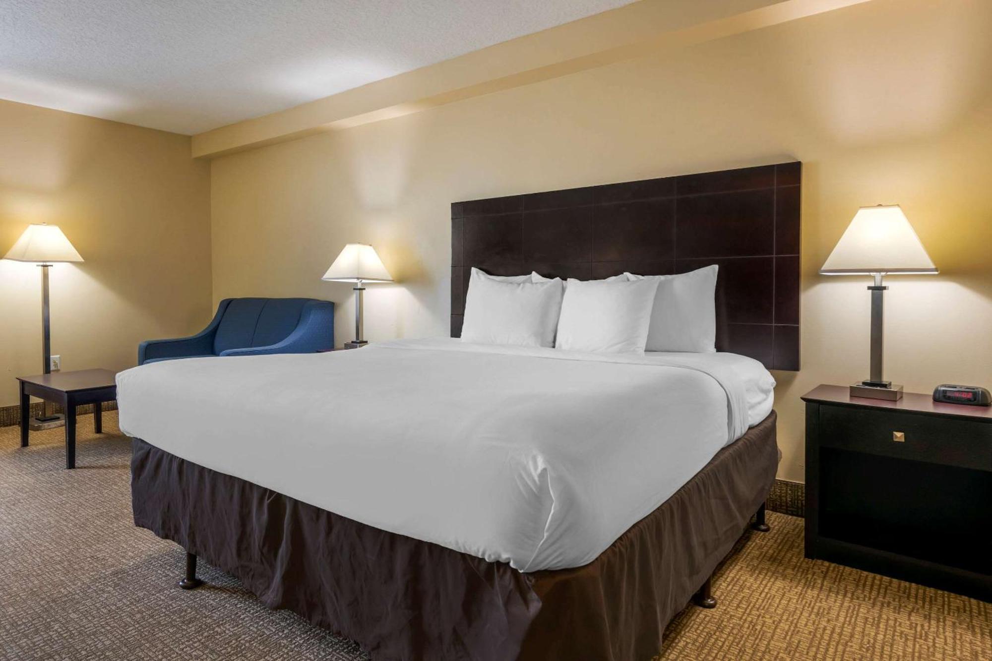 Queen Room Two Queen Beds