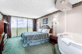King Deluxe Suite Mountain View Non-Smoking