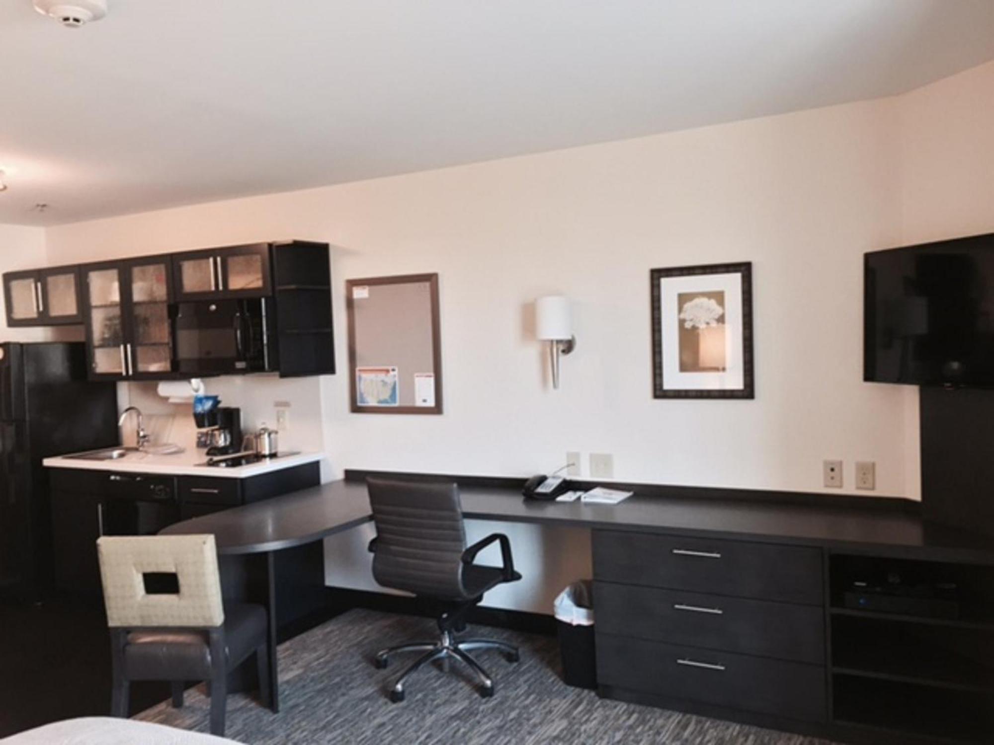 King Studio Suite