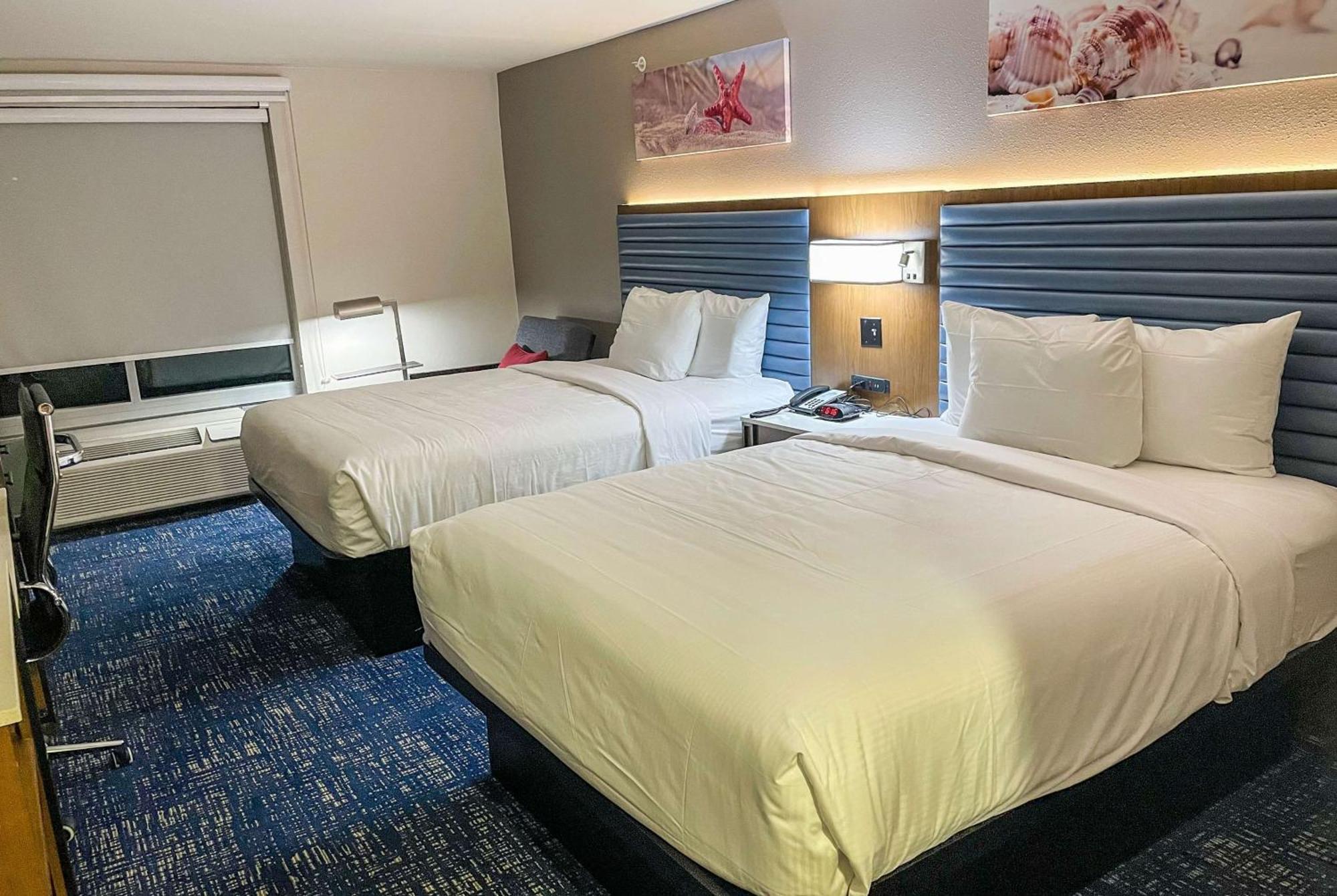 Queen Room with Two Queen Beds - Non-Smoking