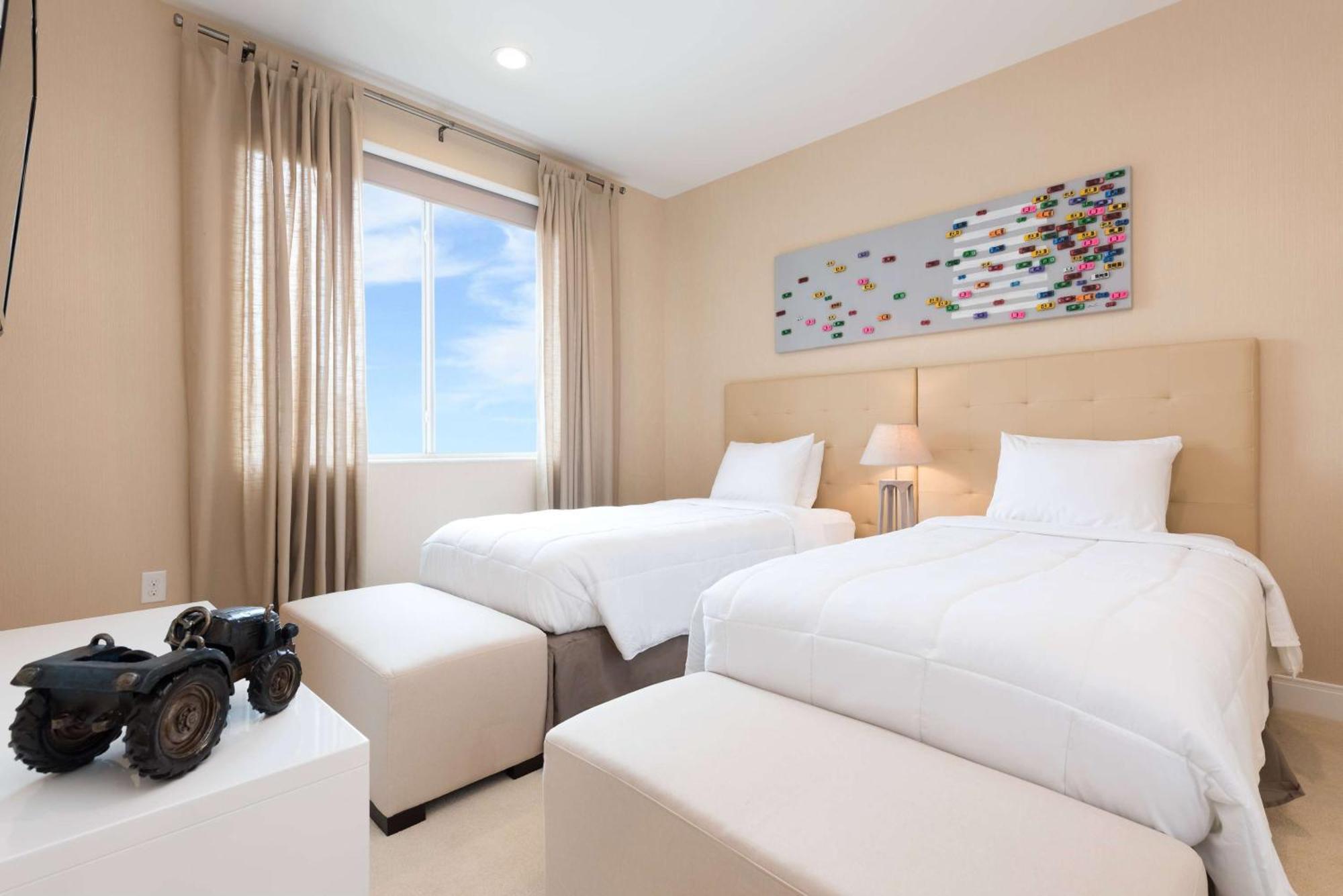 Four-Bedroom Deluxe Villa Resort View Non-Smoking 3 Floors