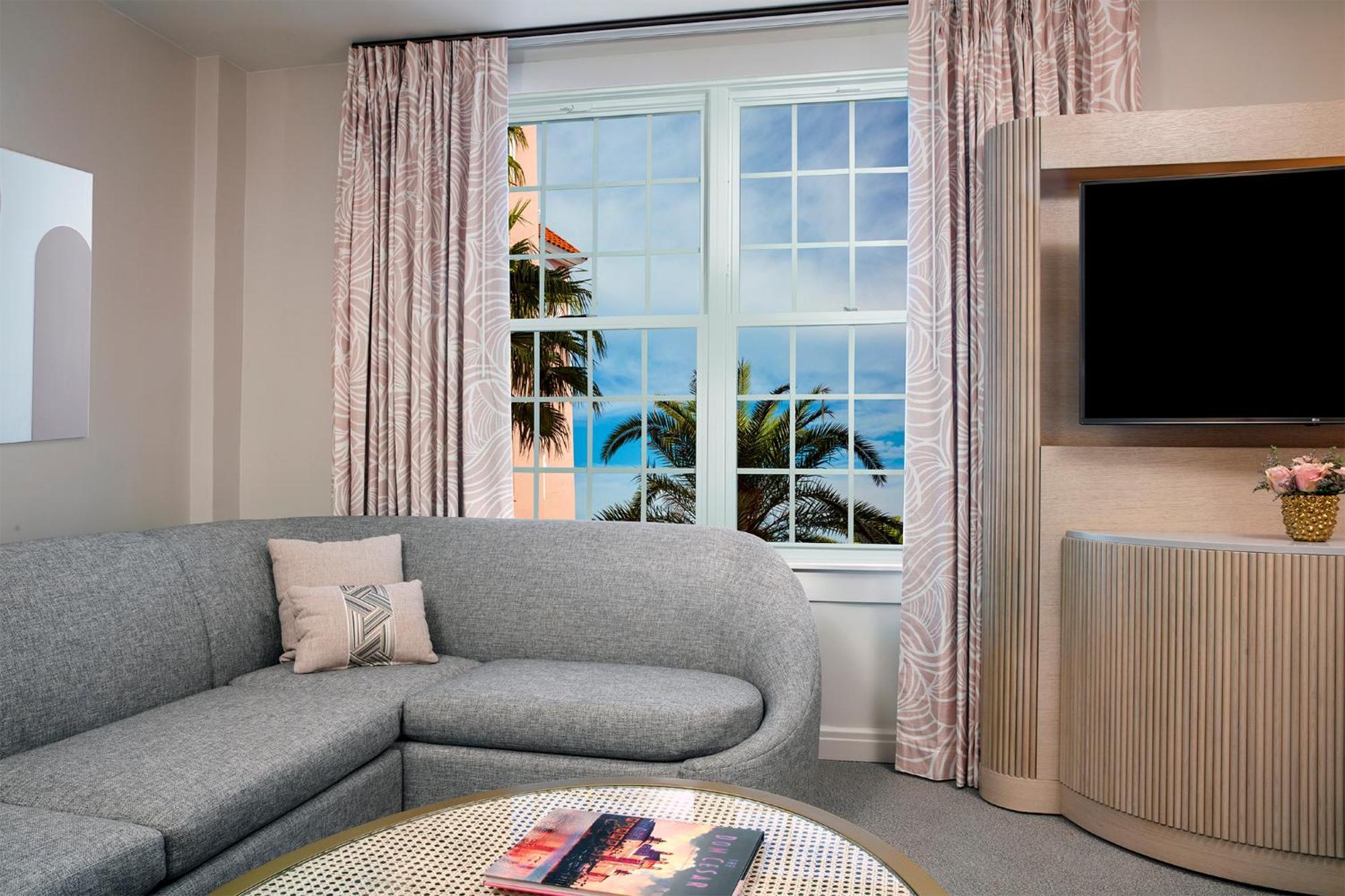 Luxury King Junior Suite