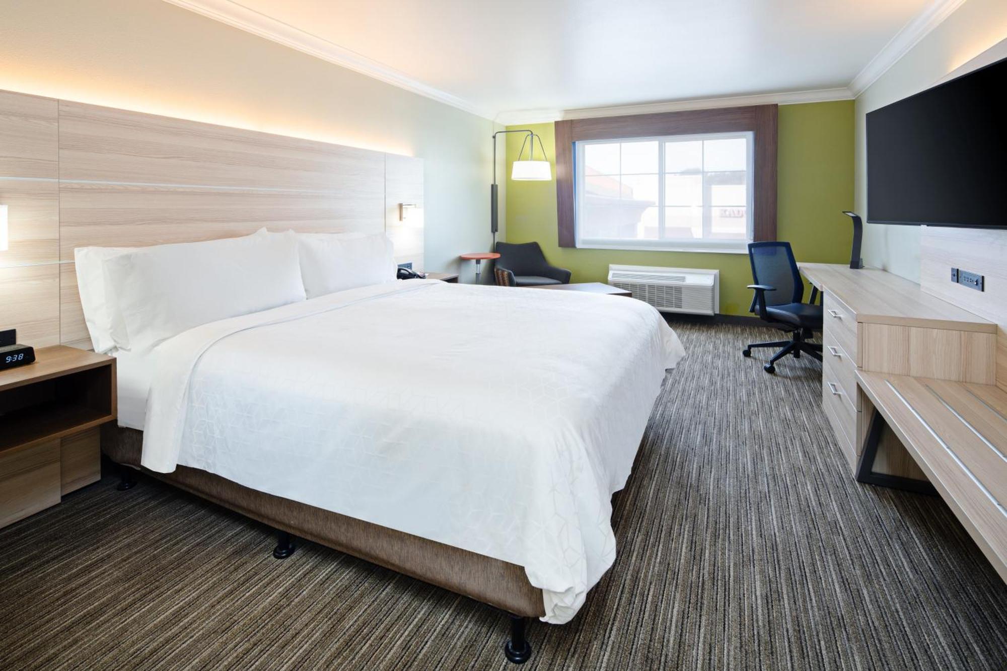 Standard King Room