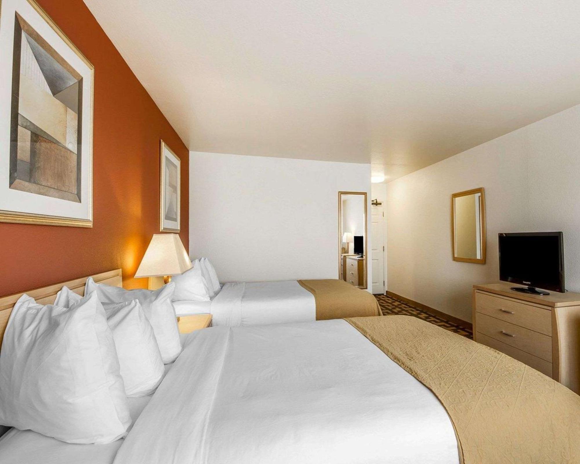 Room Two Double Beds Non-Smoking