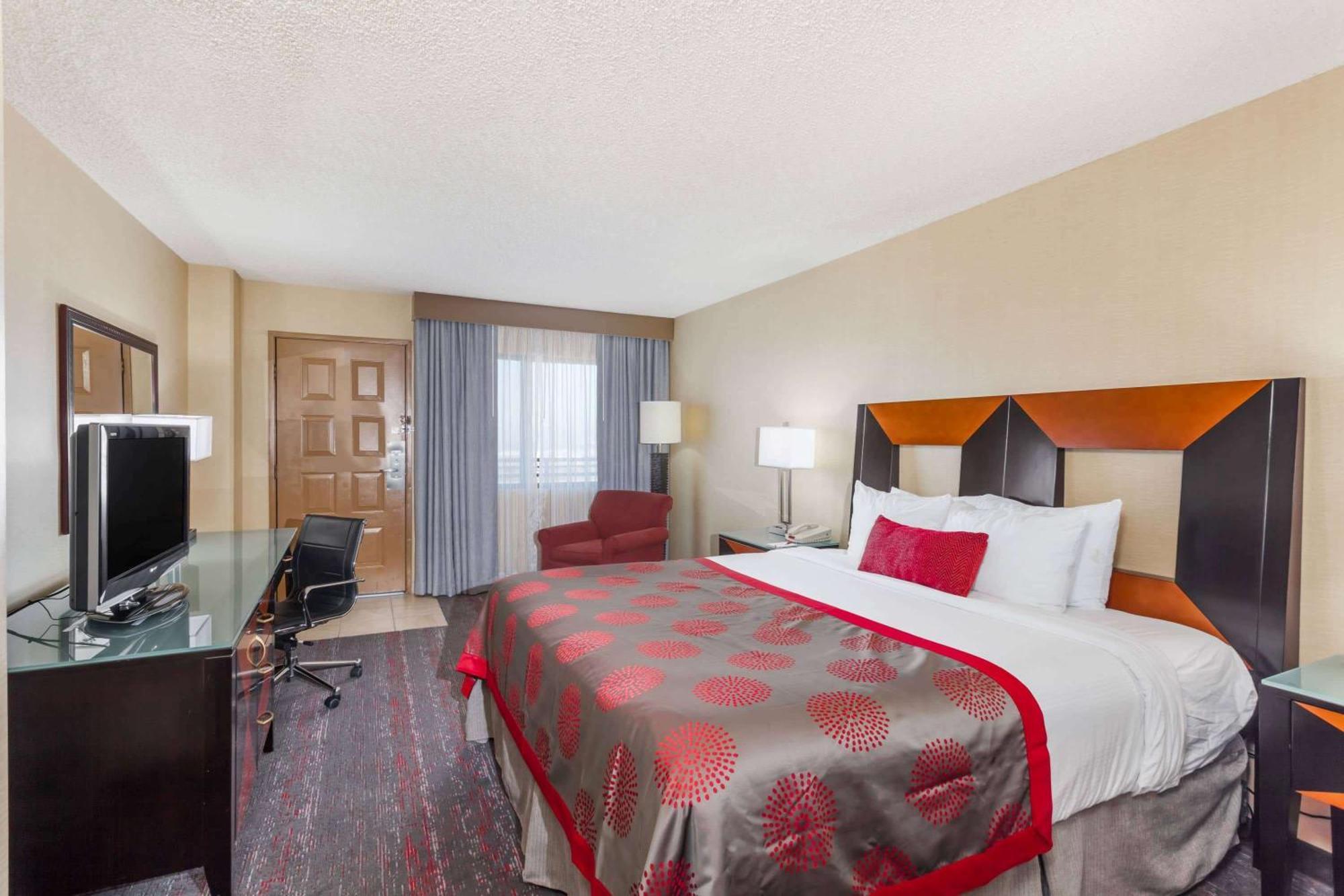 King Room Mobility or Hearing Impaired Access Non-Smoking