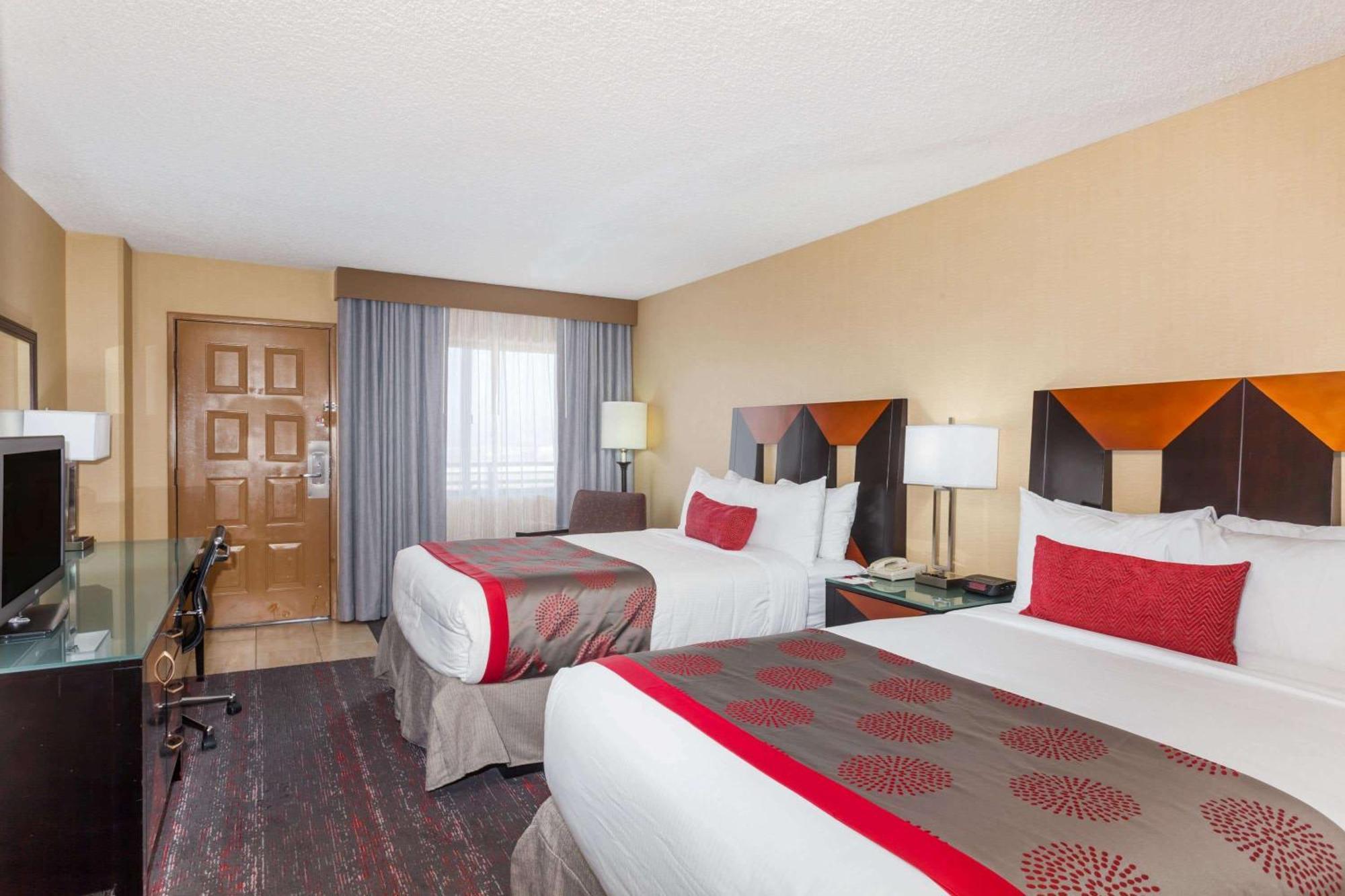 Bayview 2 Double Beds Non-Smoking Lower Floor