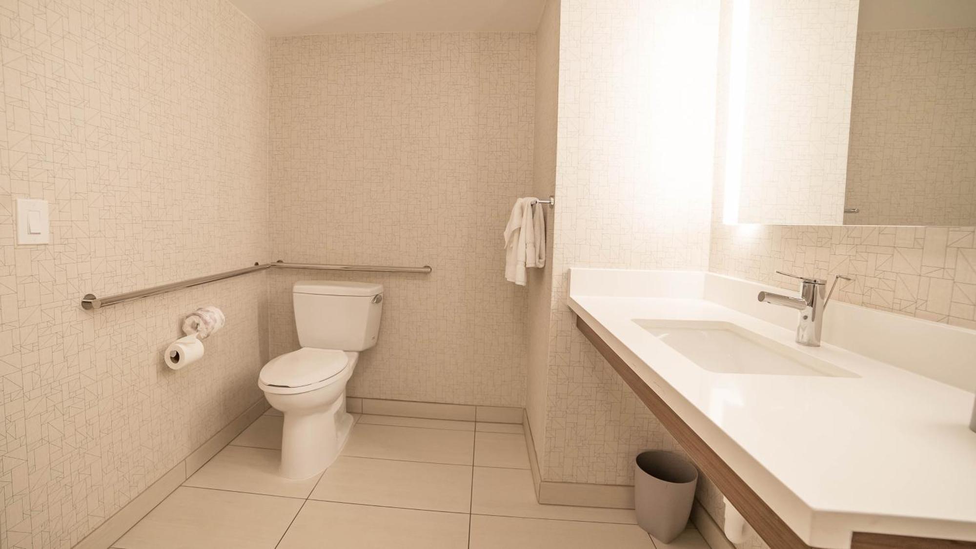 Queen Room with Two Queen Beds - Disability Access,1276650850:JPEG