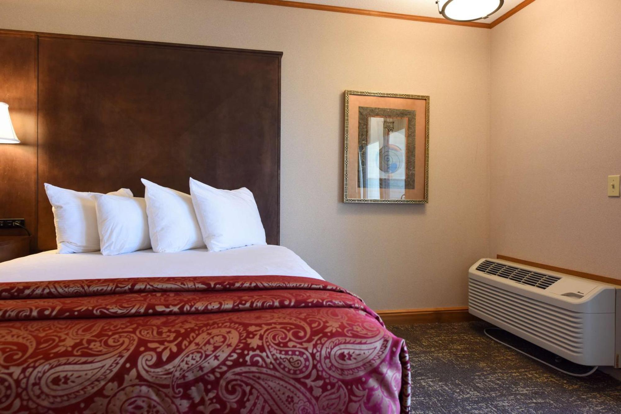 King Room Courtyard View