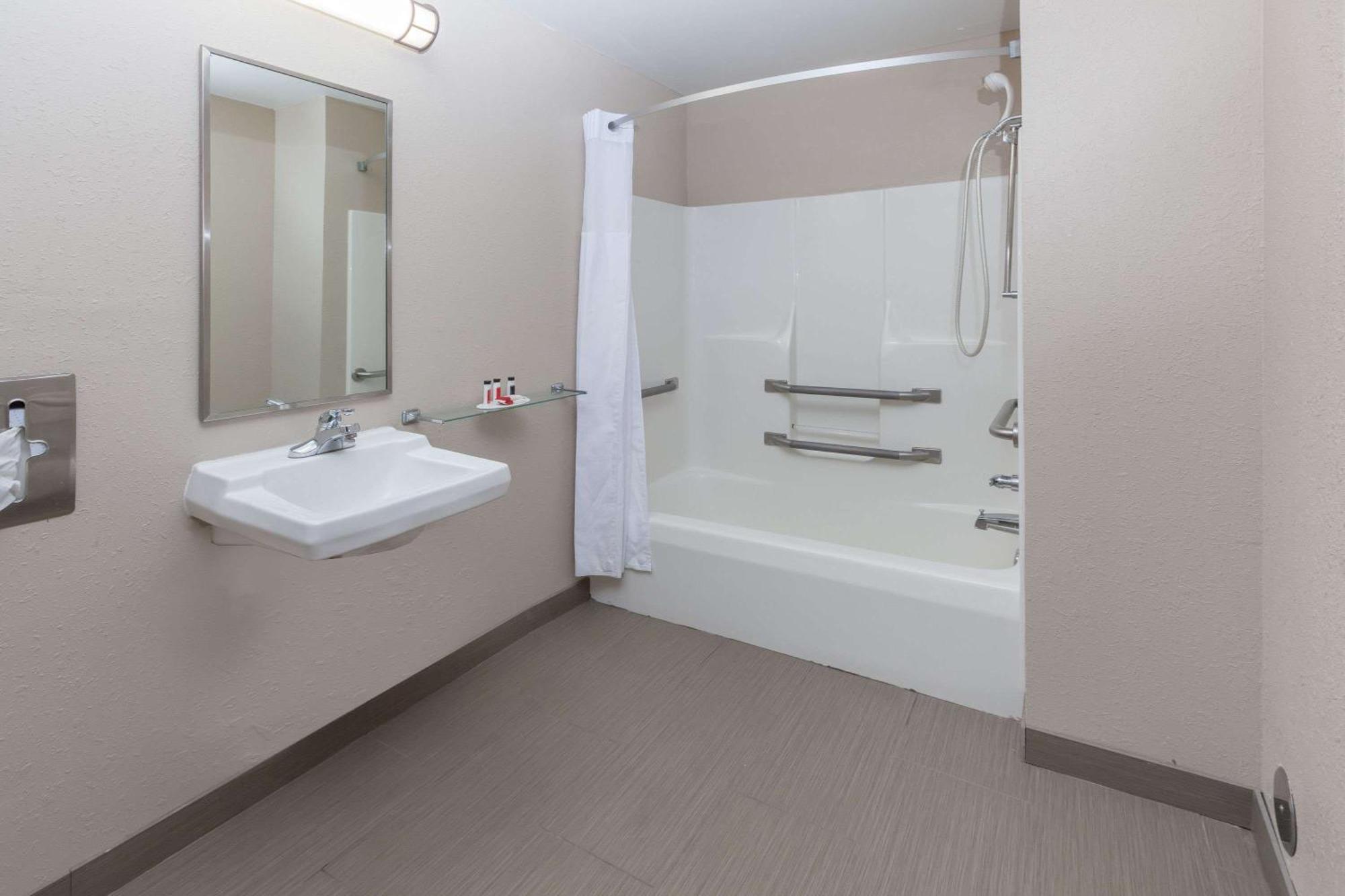 Queen Room Disability Access