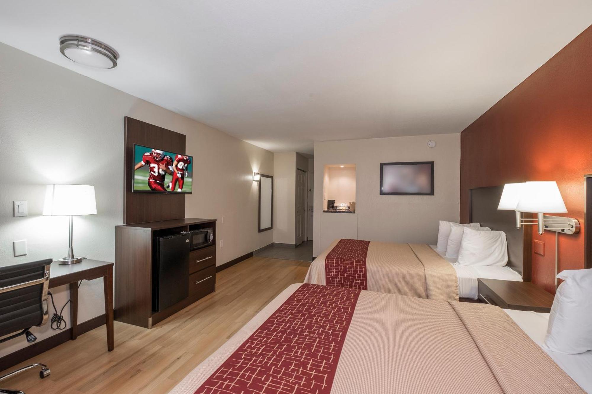 Deluxe Room Two Queen Beds Smoke
