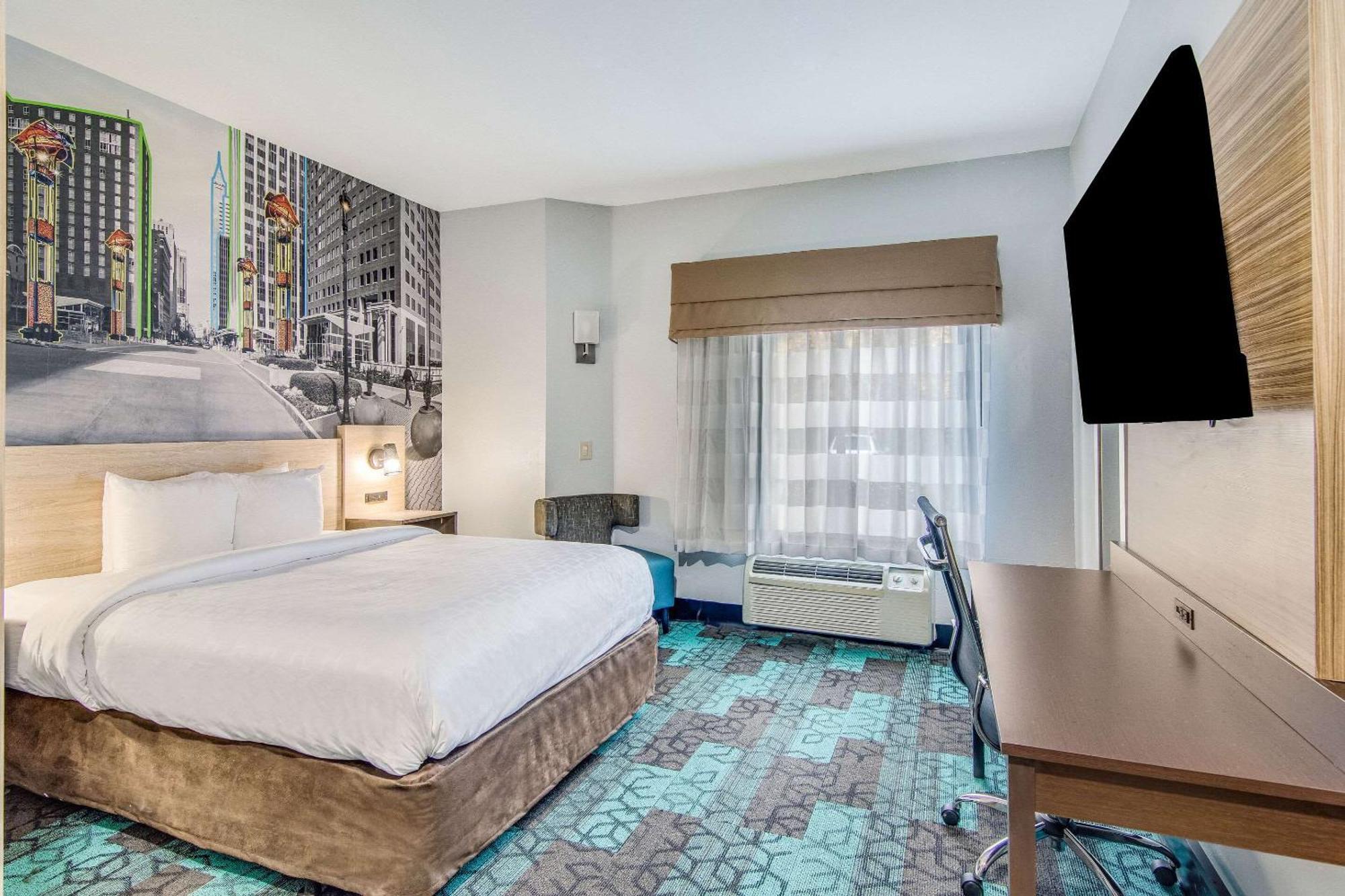 Queen Room - Disability Access/Non-Smoking