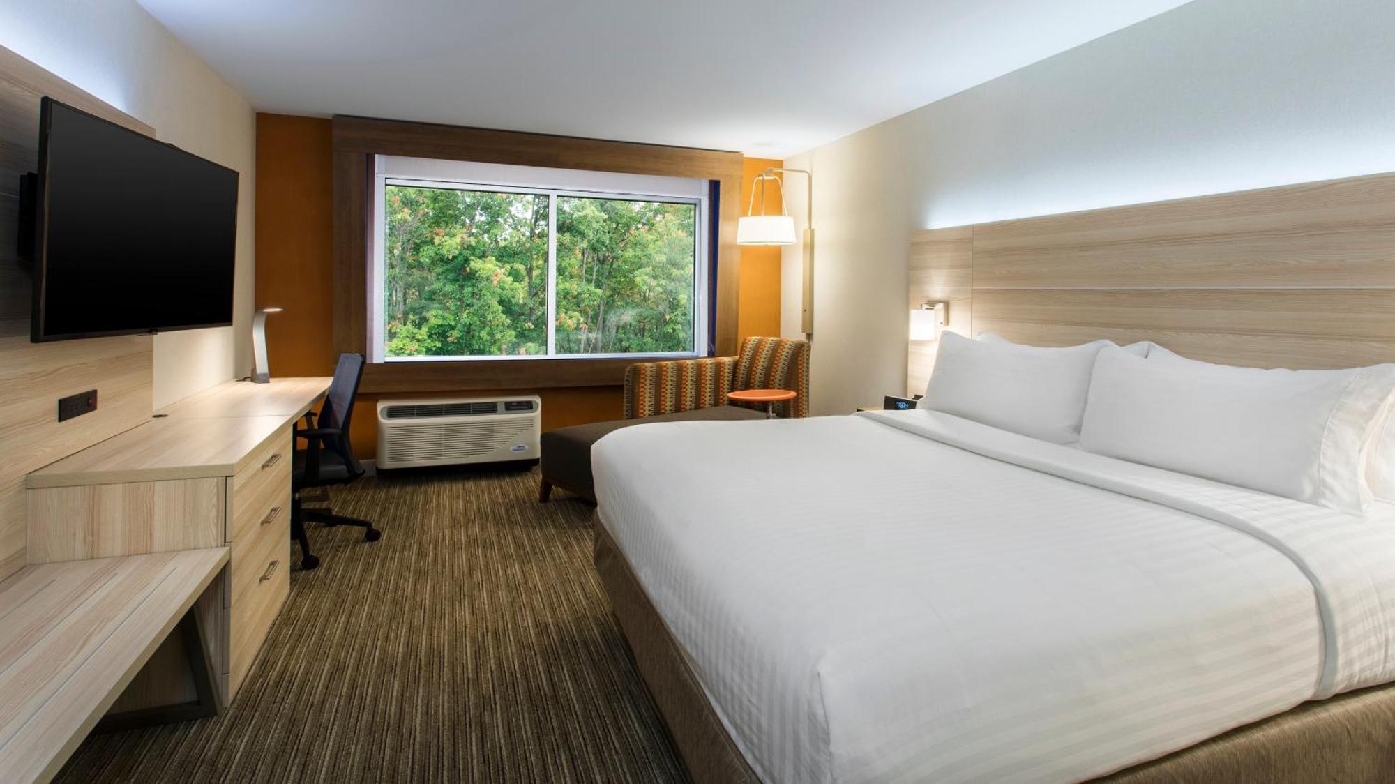 Standard King Room