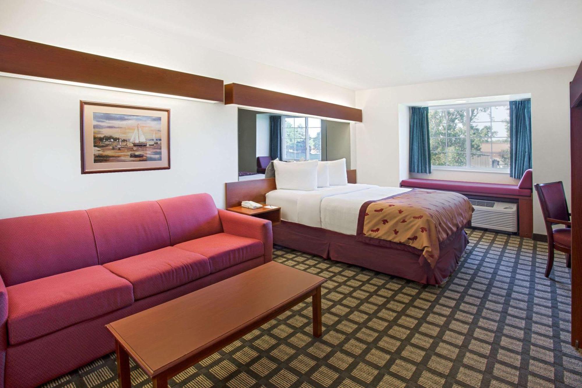 Queen Studio Suite Mobility Accessible or Non-Smoking