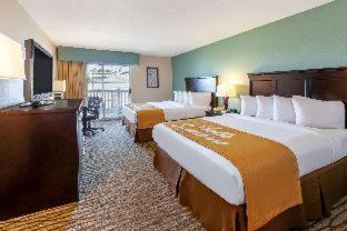 Deluxe Queen Room Two Queen Beds Non-Smoking
