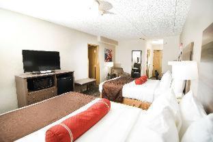 Two-Room Suite Four Double Beds Non-Smoking
