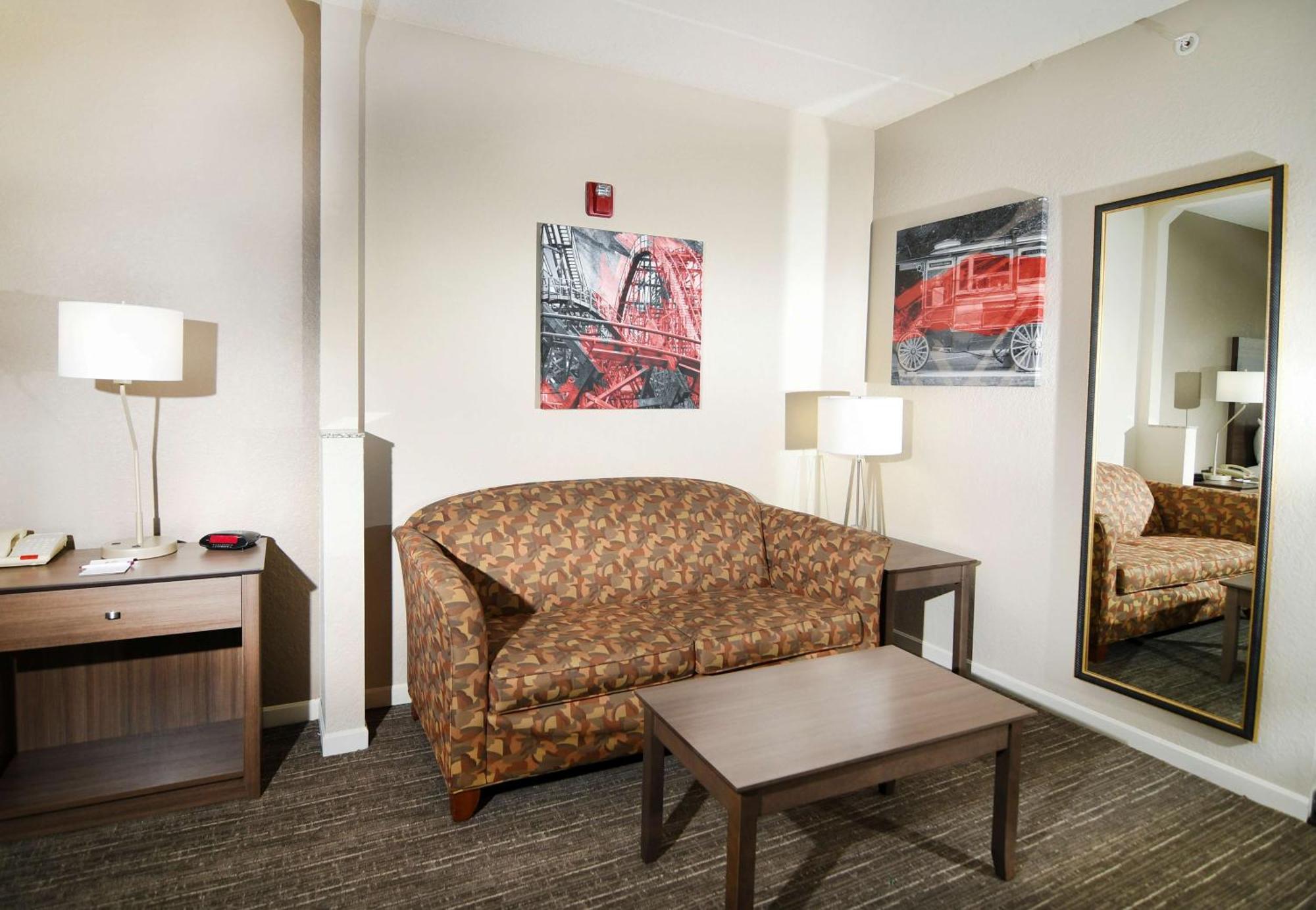 Double Suite Two Double Beds Non-Smoking