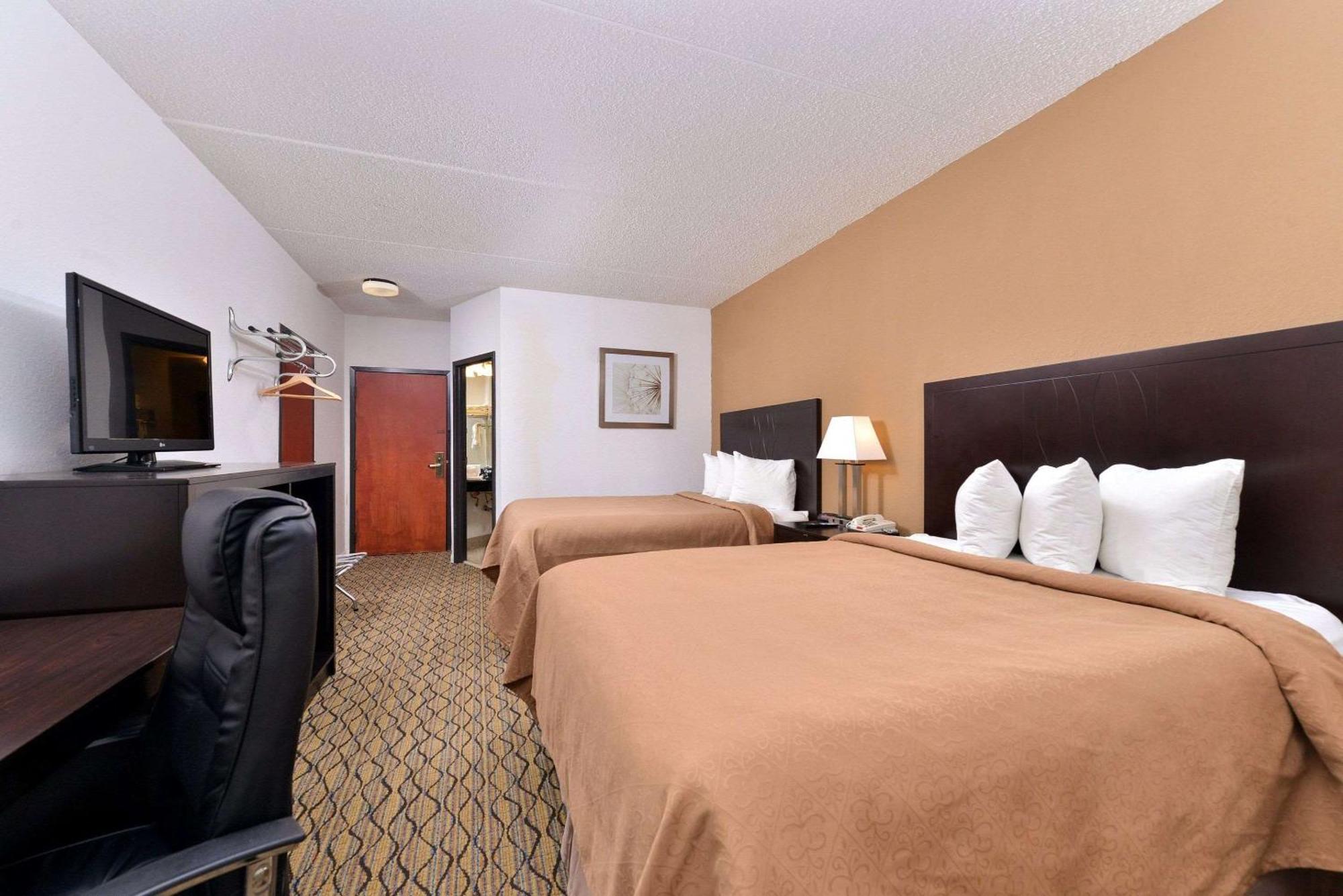 Queen Room Two Queen Beds