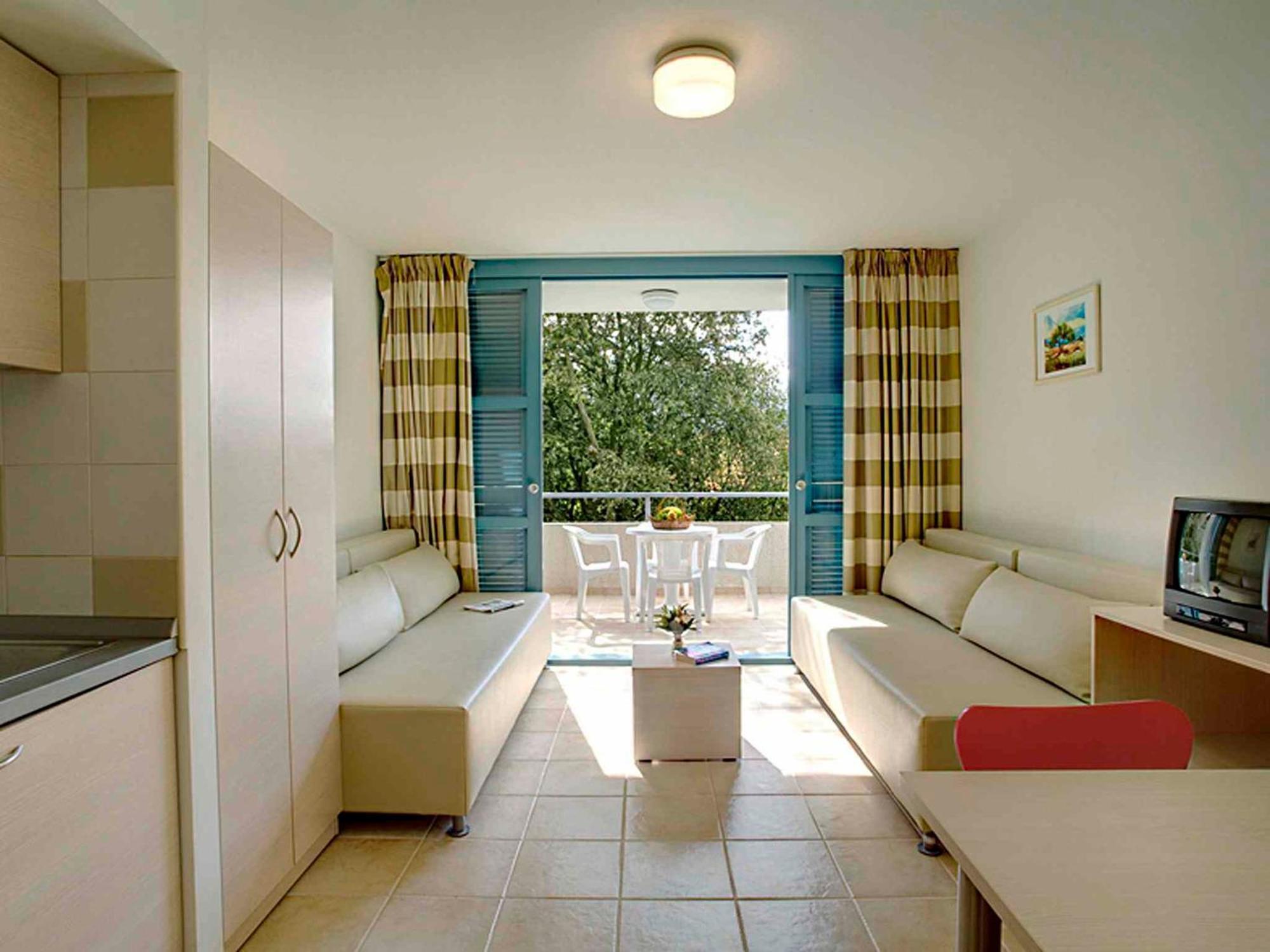 Apartment 22 AC