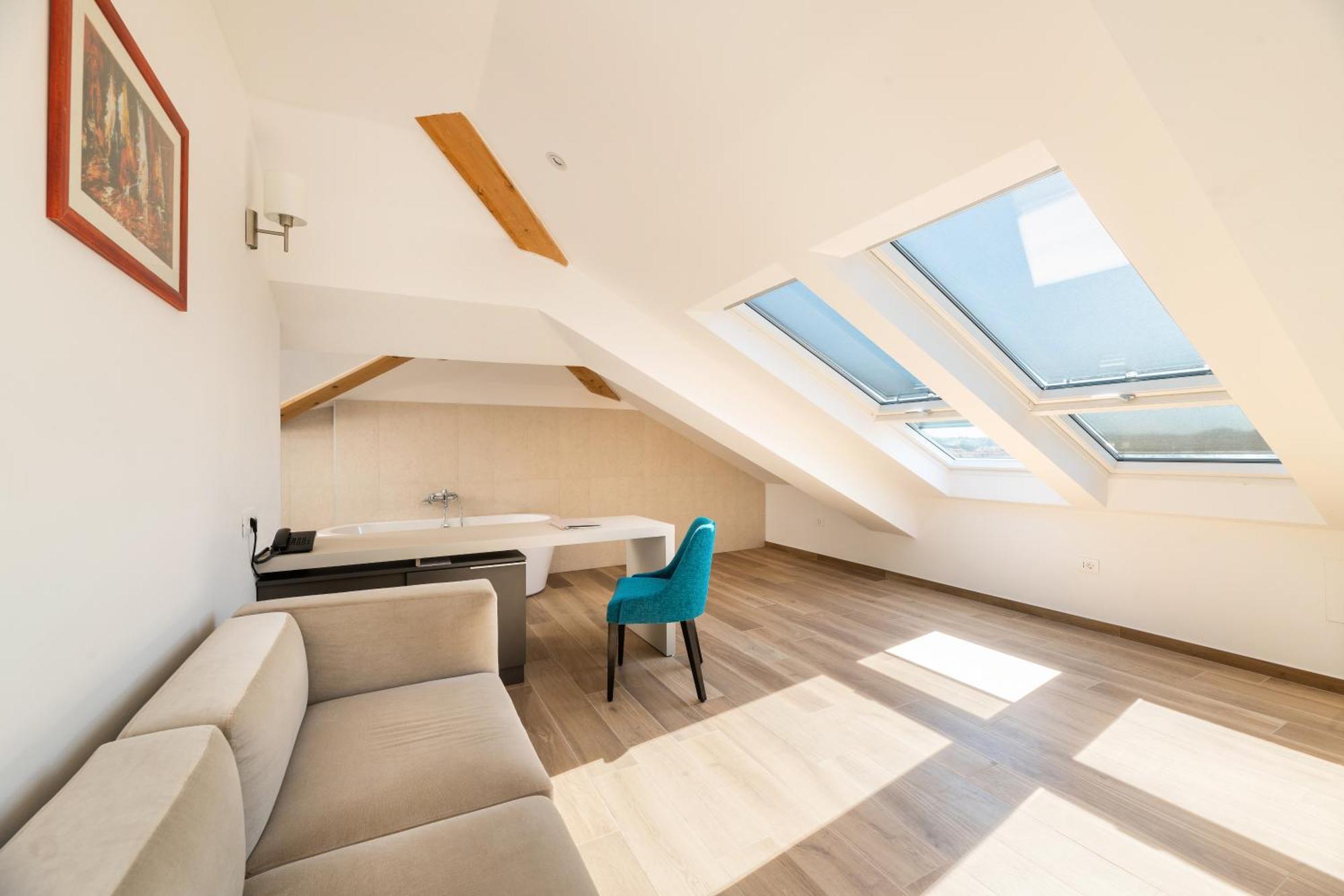 Junior Suite City View Loft