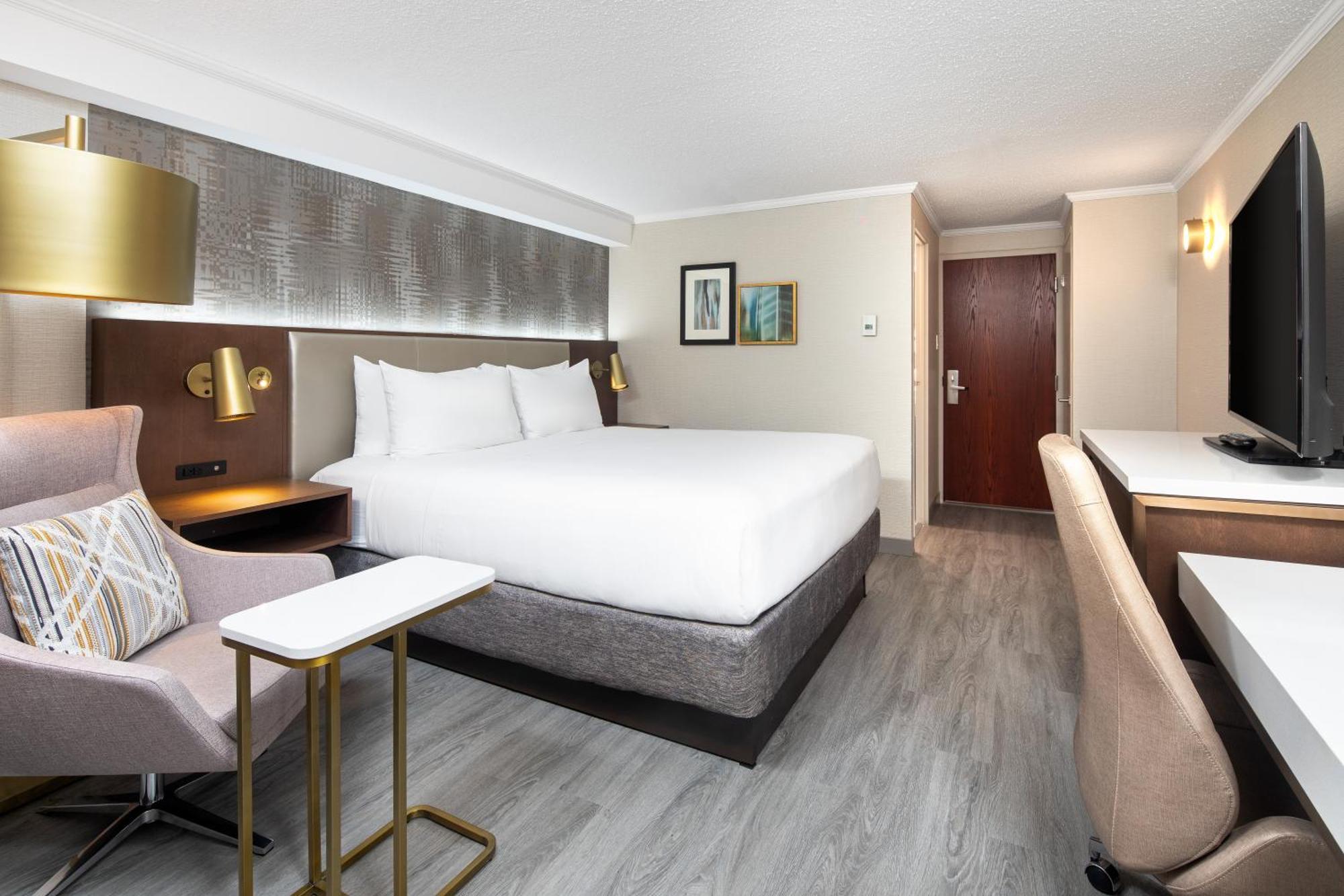 King Room - High Floor - Non-Smoking