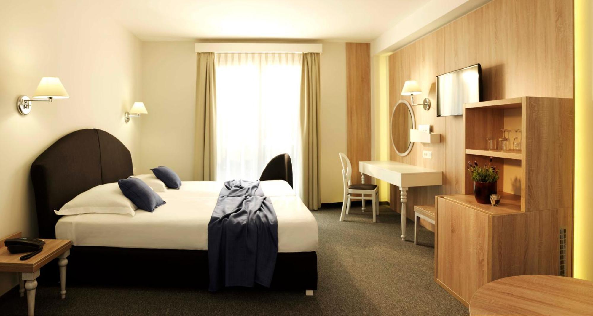 Double or Twin Room Balcony