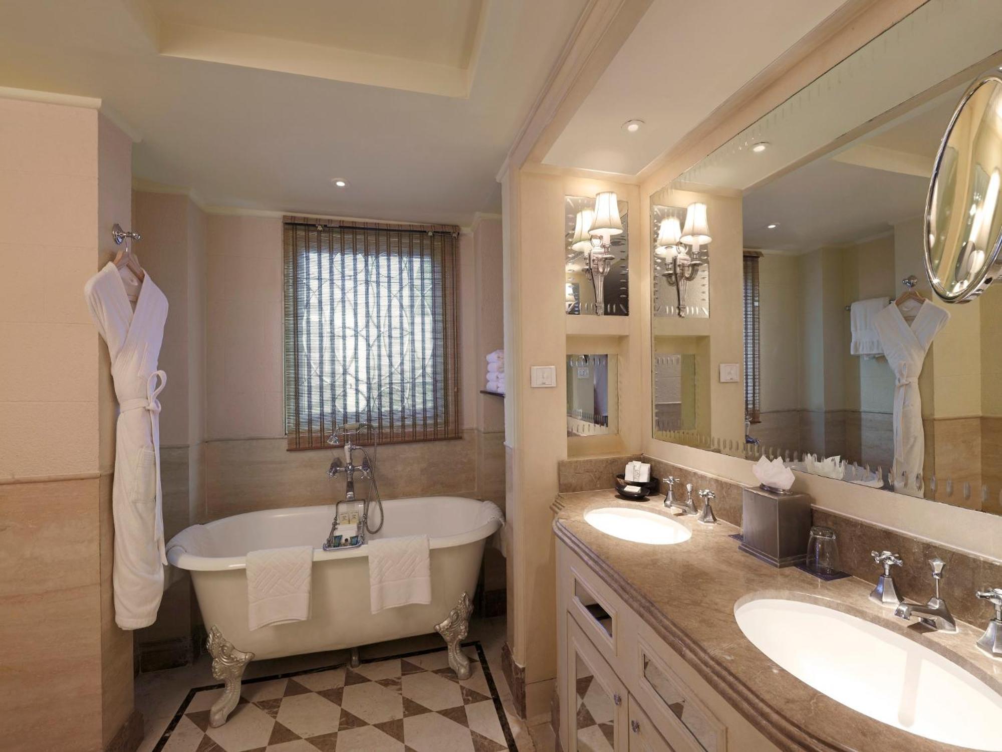 Majestic Suite met Kingsize Bed en Toegang tot de Executive Lounge