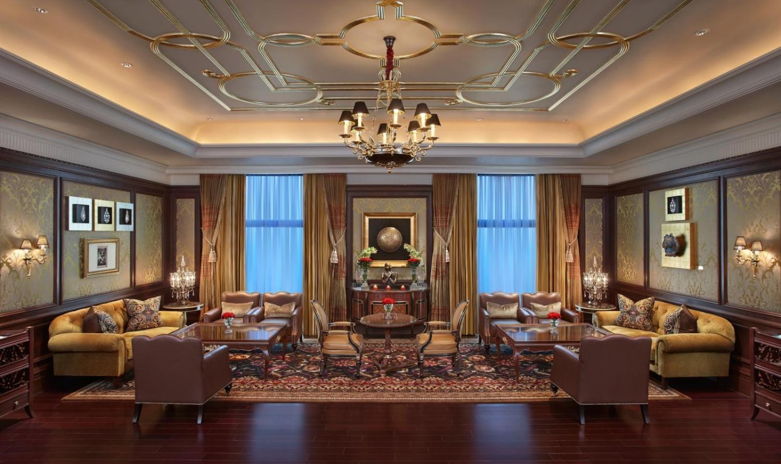 Royal Club Room Airport Transfers & Lounge Access including cocktail hours 2 hours guaranteed early check late check out