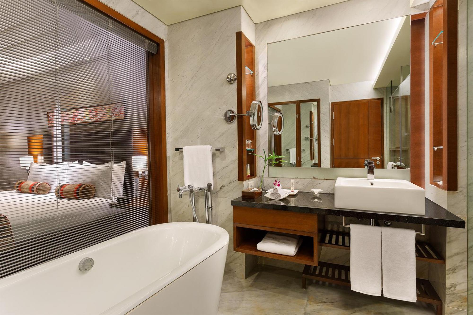 Standard Room City View on Food & Beverages on Spa Services