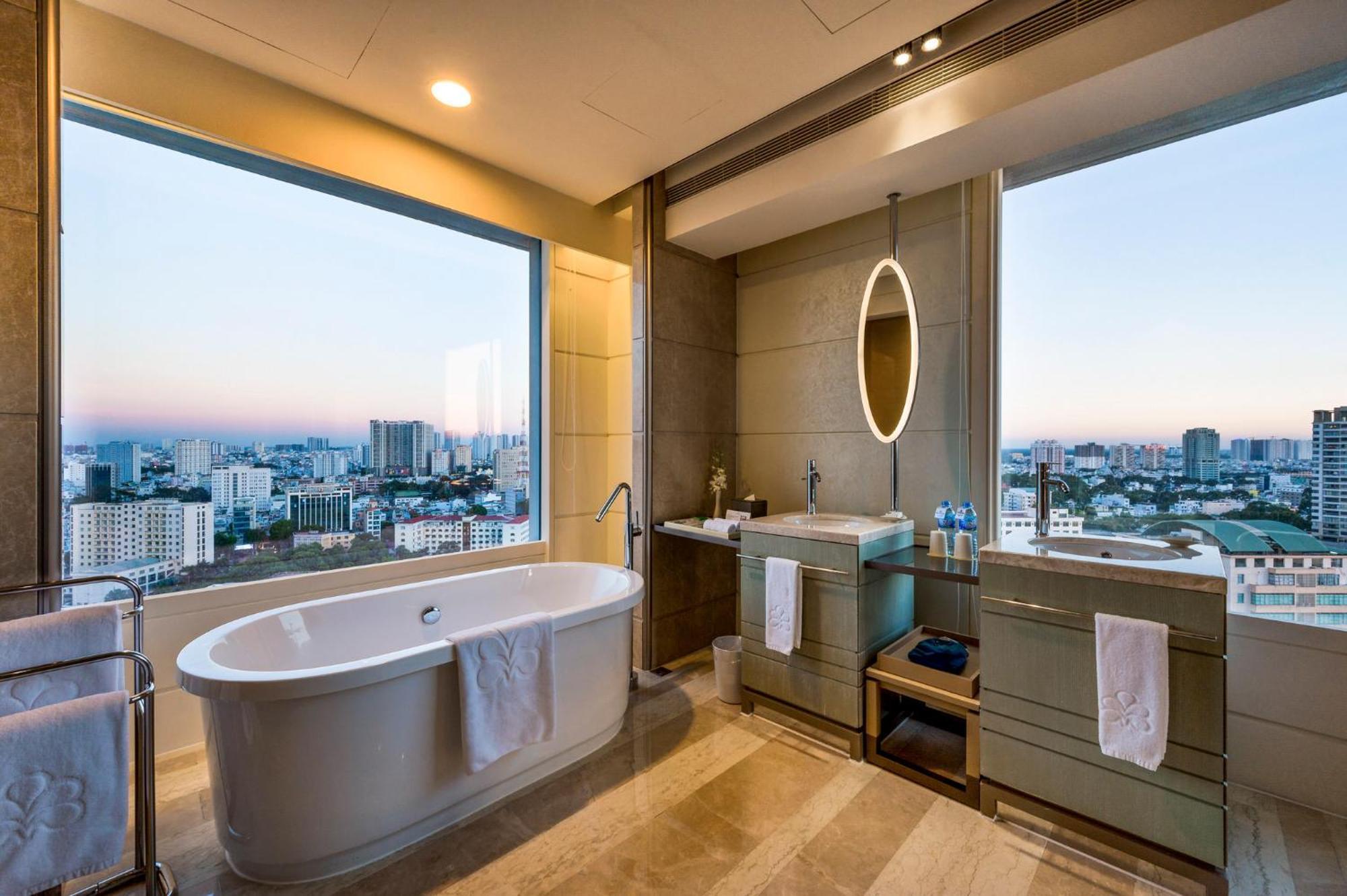 Nikko Club Executive Suite King Room