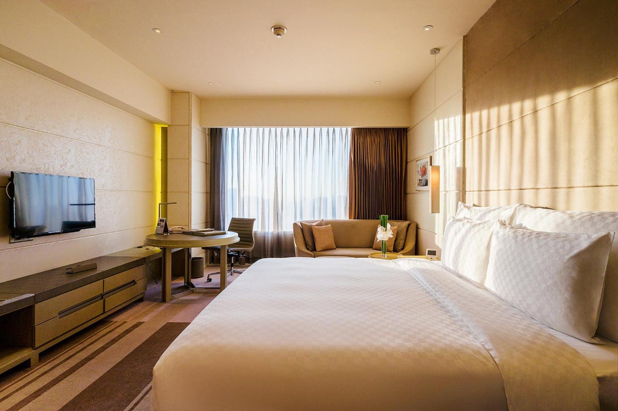 Deluxe Premium King Room