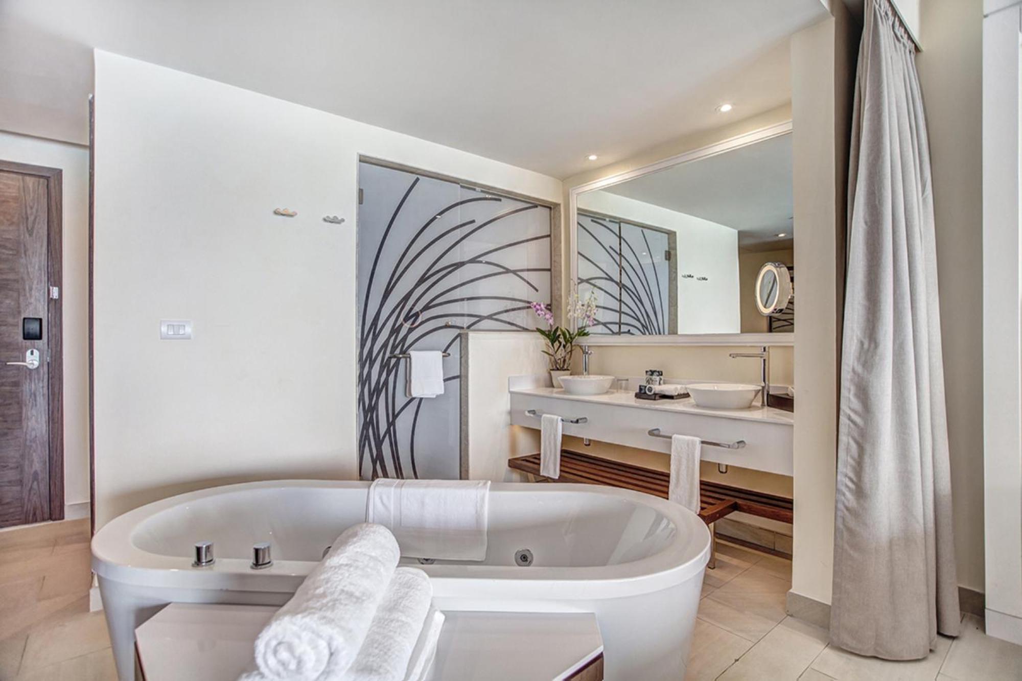 Sunset Ocean View Suite