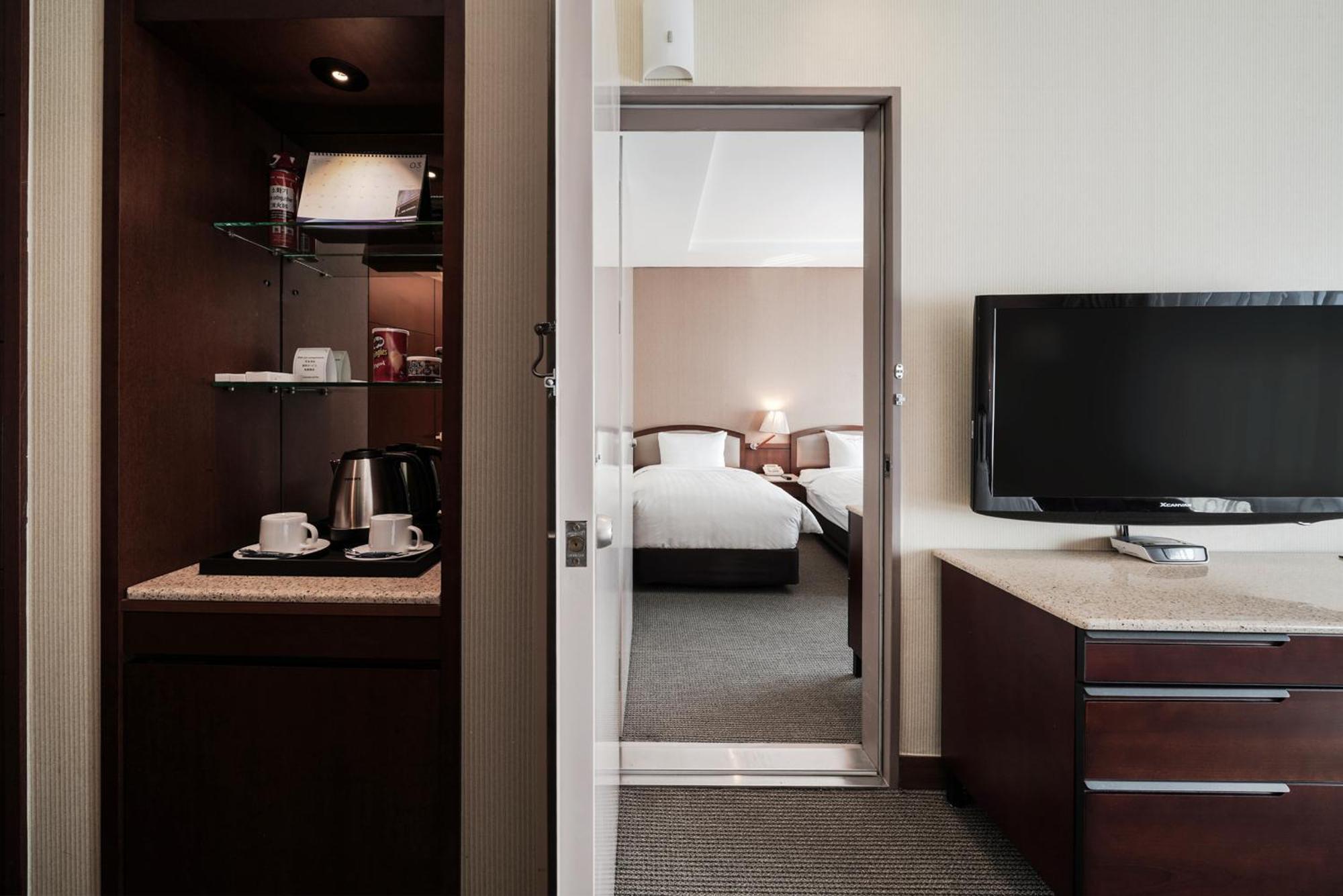 Connecting Double Twin Room