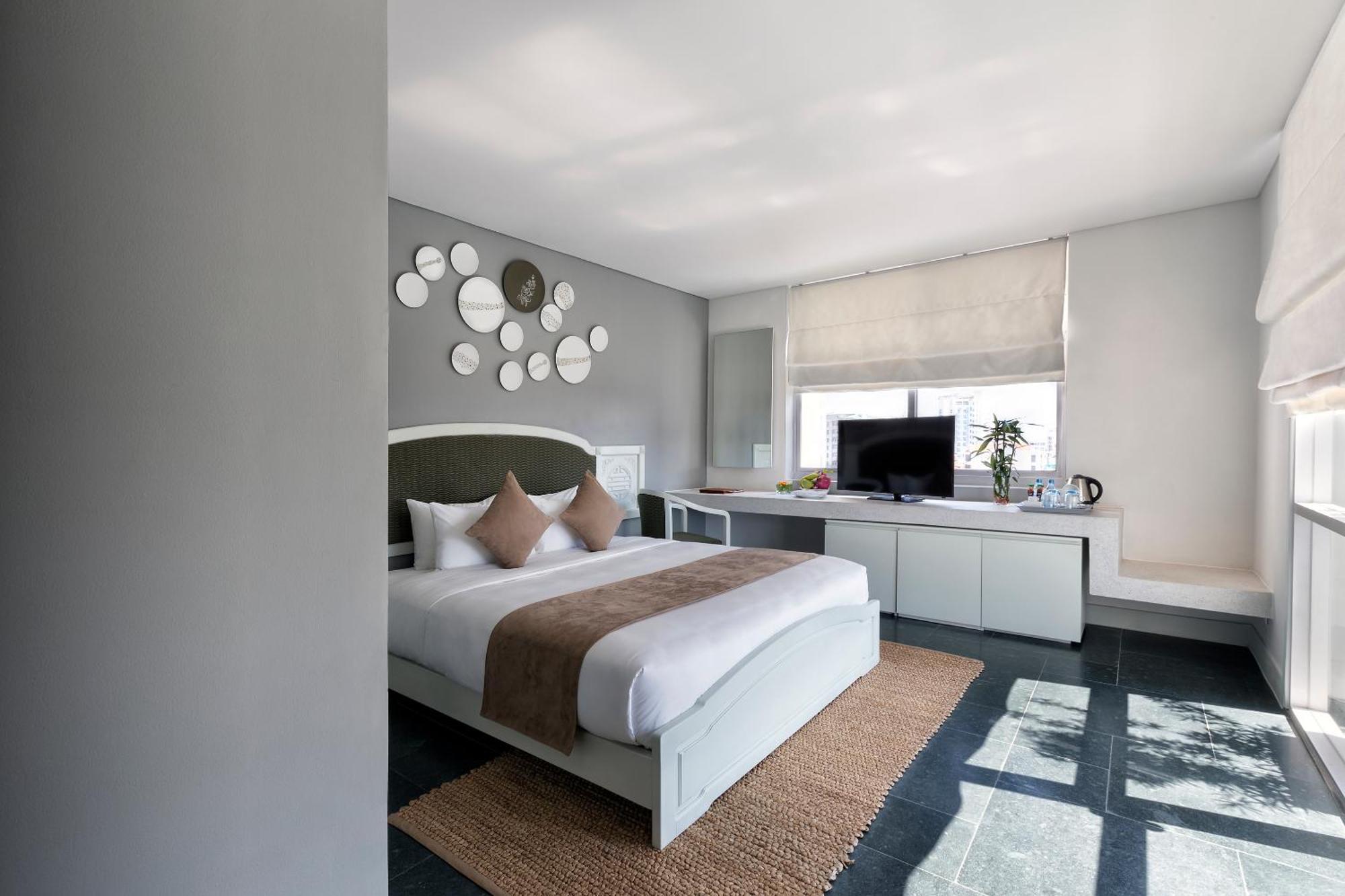 Deluxe Double or Twin Room