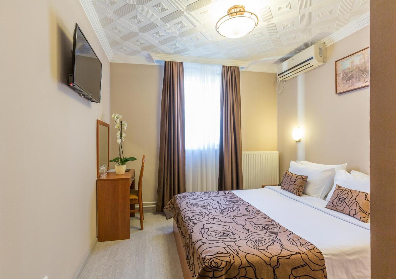Budget Double Room Annex