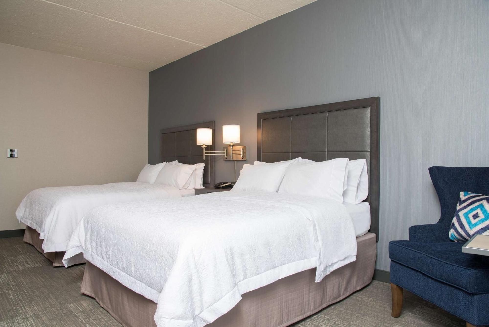 Queen Room Two Queen Beds Hearing Access or Non-Smoking