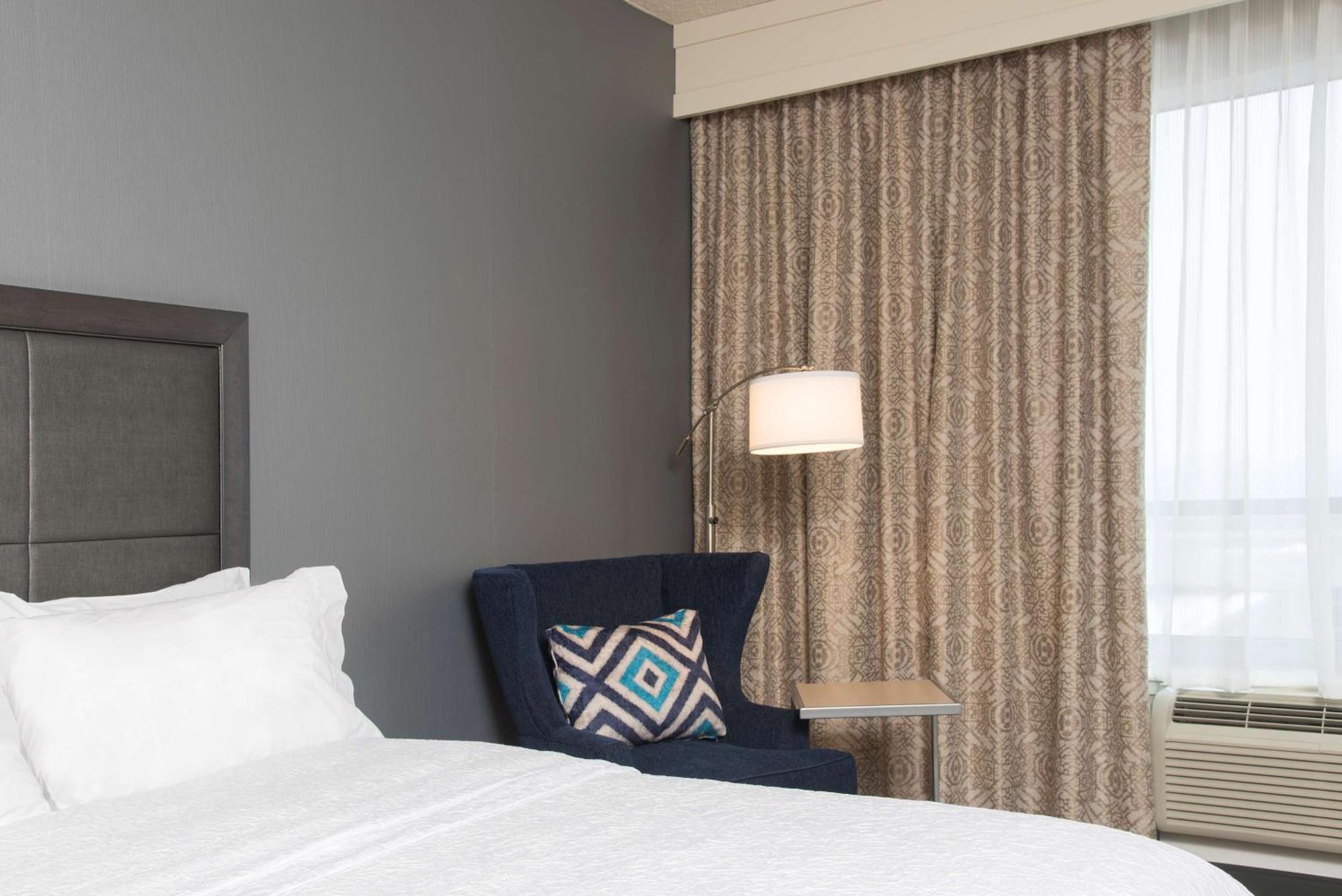 Queen Room Two Queen Beds Hearing Access or Non-Smoking