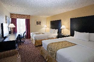 Queen Room Two Queen Beds Mobility or Hearing Access Non-Smoking