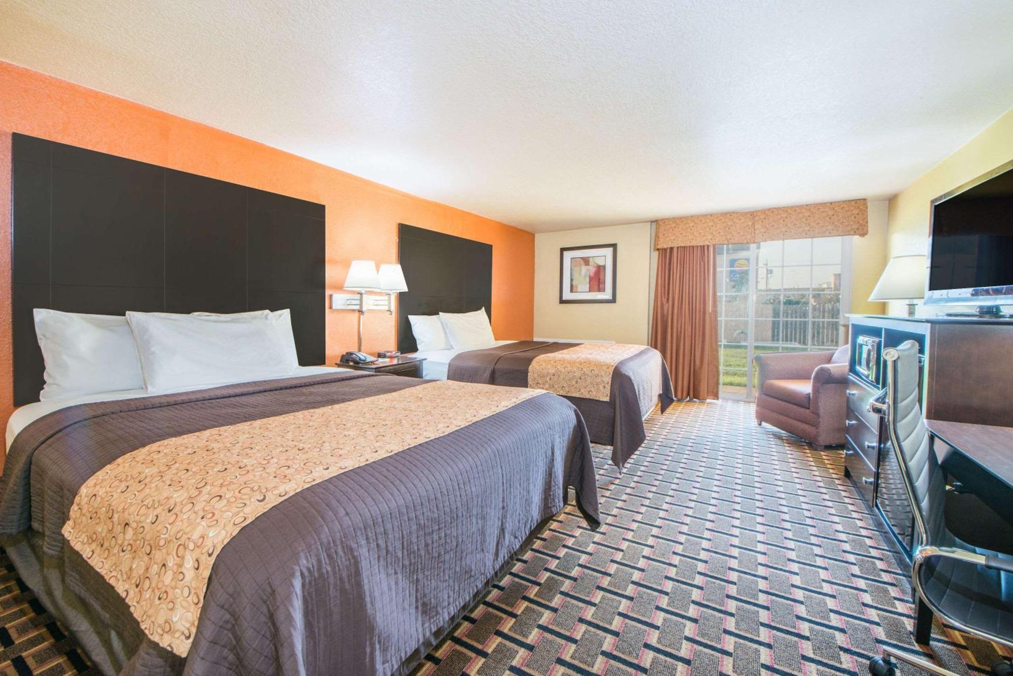Queen Room with Two Queen Beds - Non-Smoking