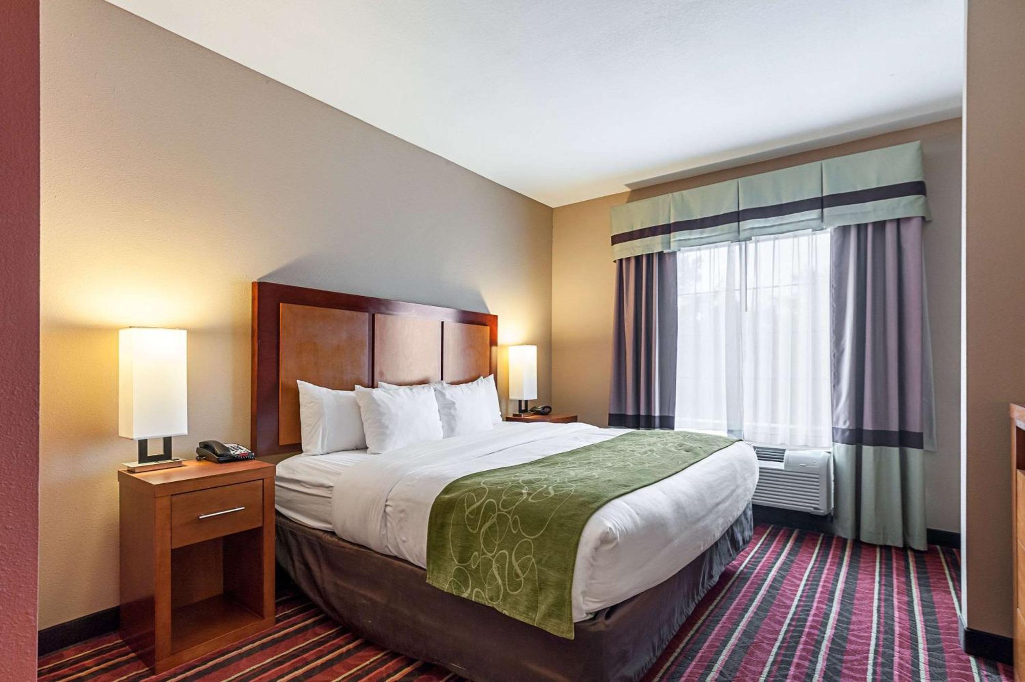 King Suite - Disability Access/Non-Smoking