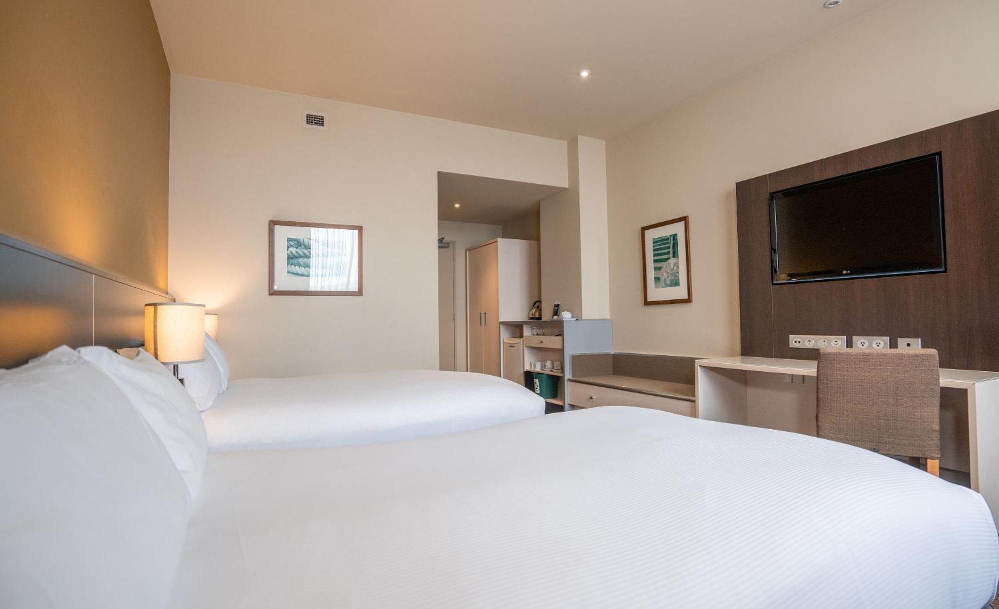 Standard Twin Room Two Double Beds