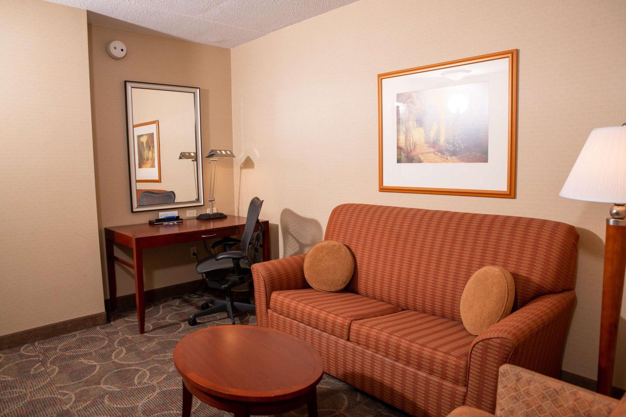 Junior Suite Two Queen Beds Non-Smoking