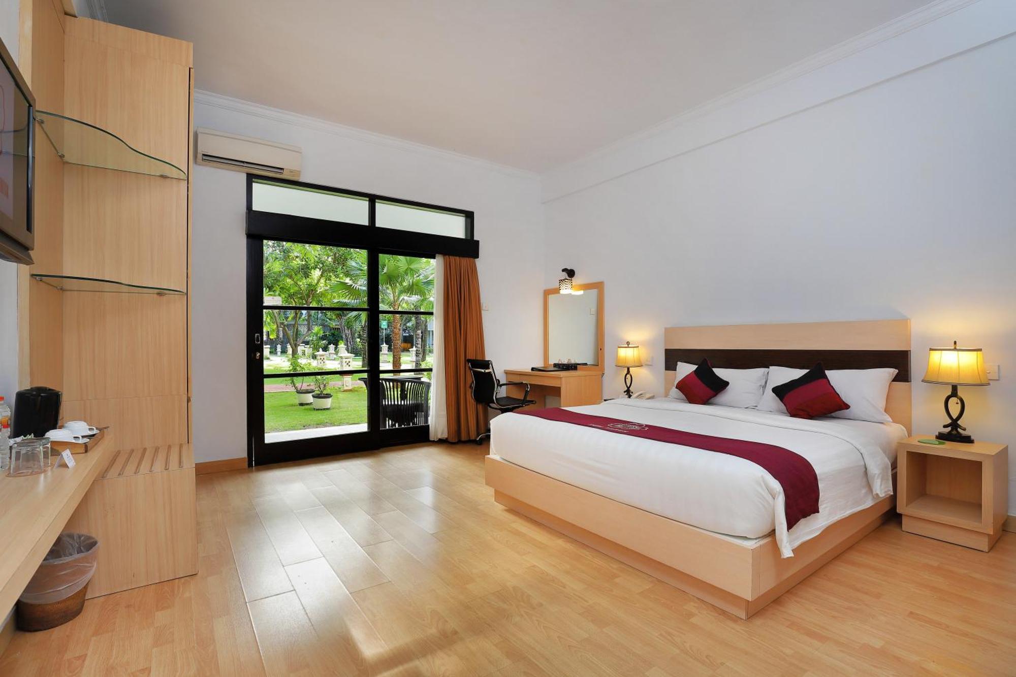 Deluxe Double or Twin Room