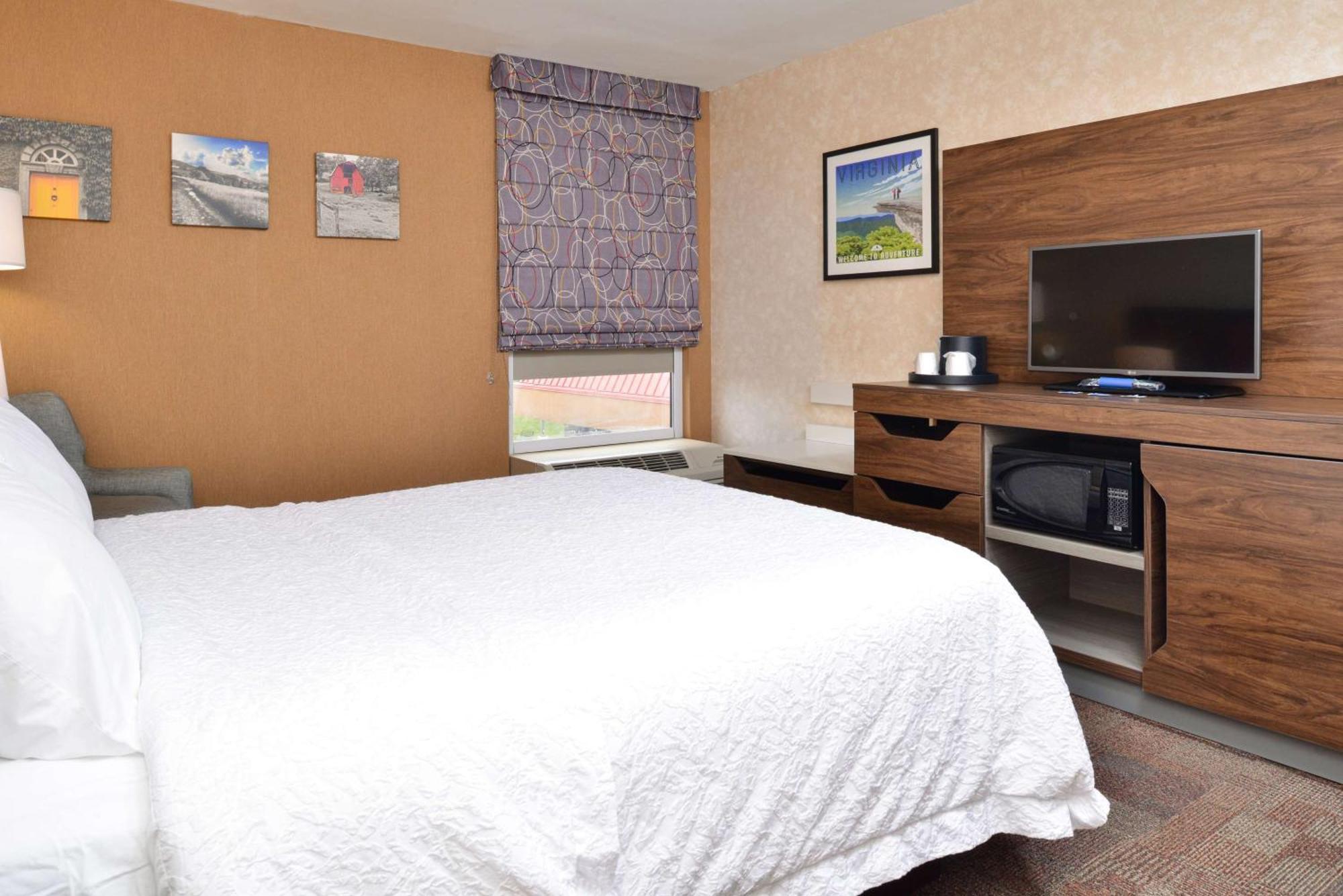 King Room King Bed Non-Smoking