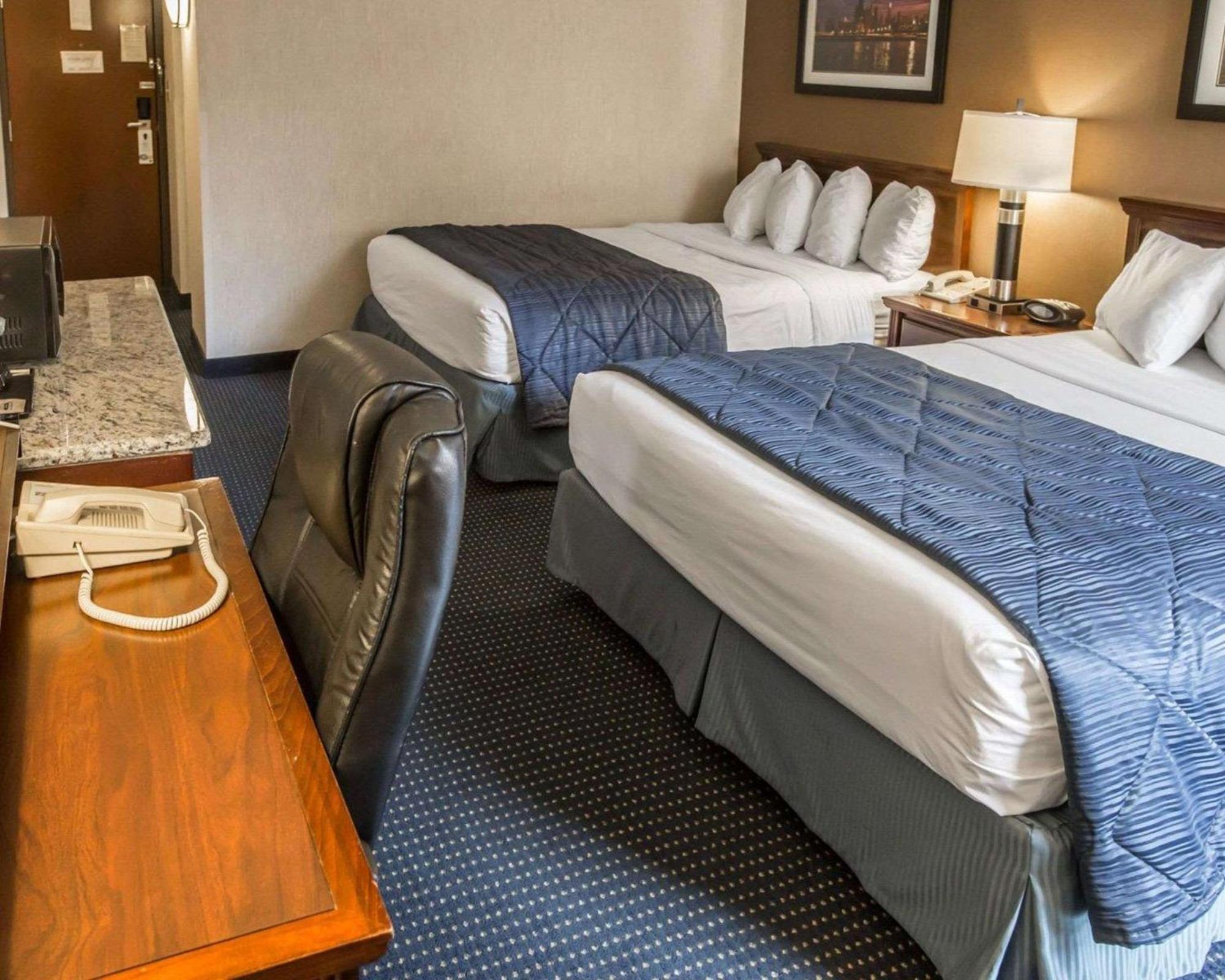 Queen Room Two Queen Beds Non-Smoking