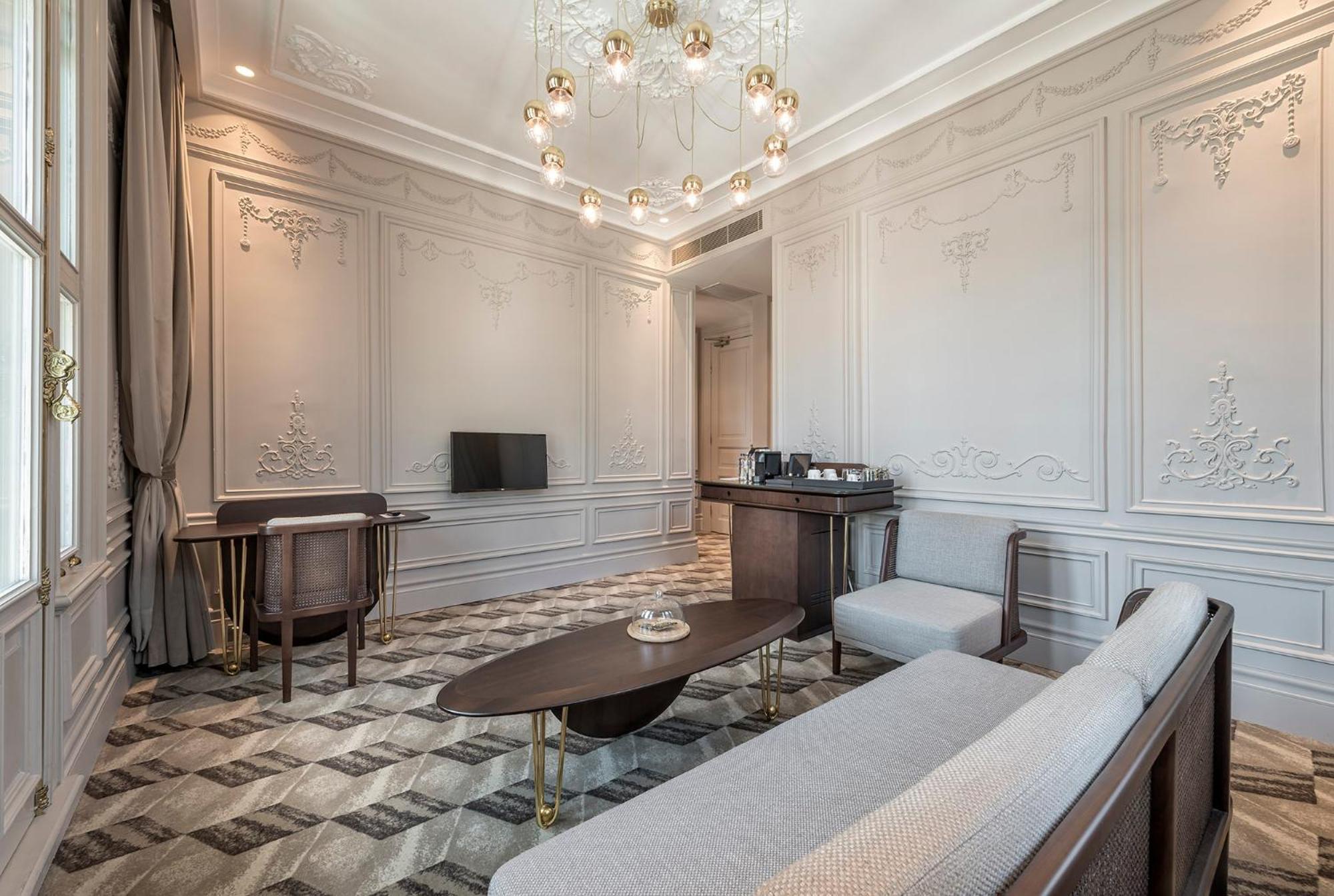 Deluxe Partial Bosphorus Suite