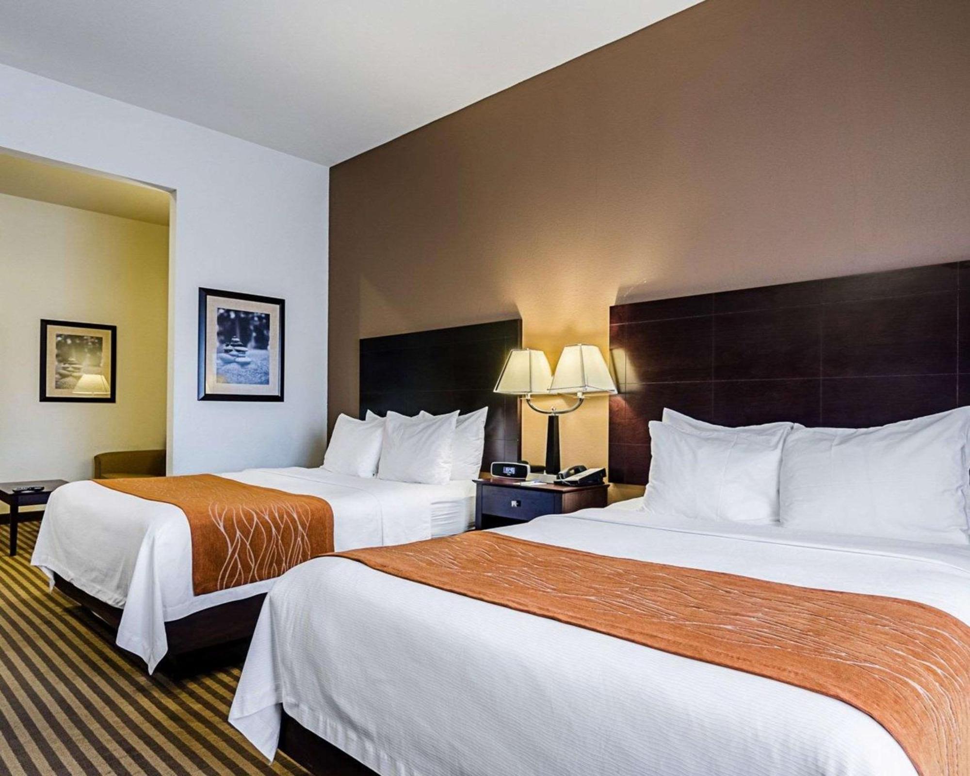 Queen Suite Two Queen Beds Non-Smoking