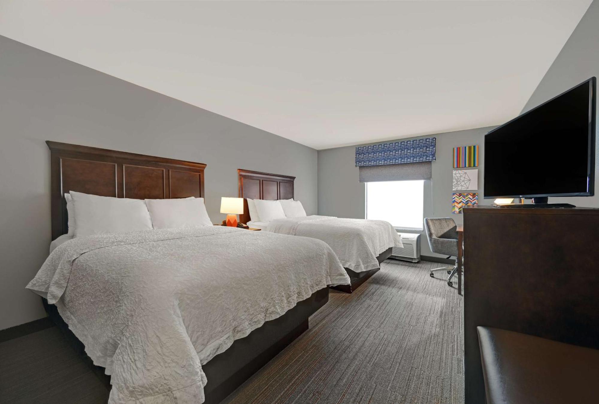 Queen Room Two Queen Beds Hearing Access or Non-Smoking