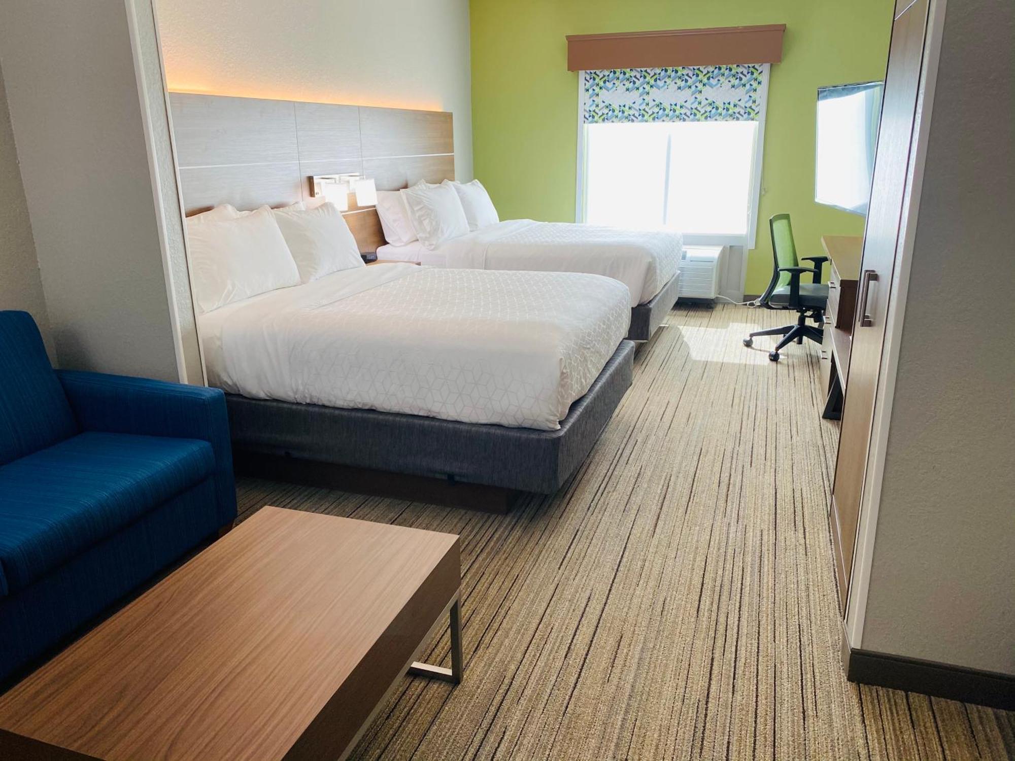 Queen Suite with Two Queen Beds and Sofa Bed
